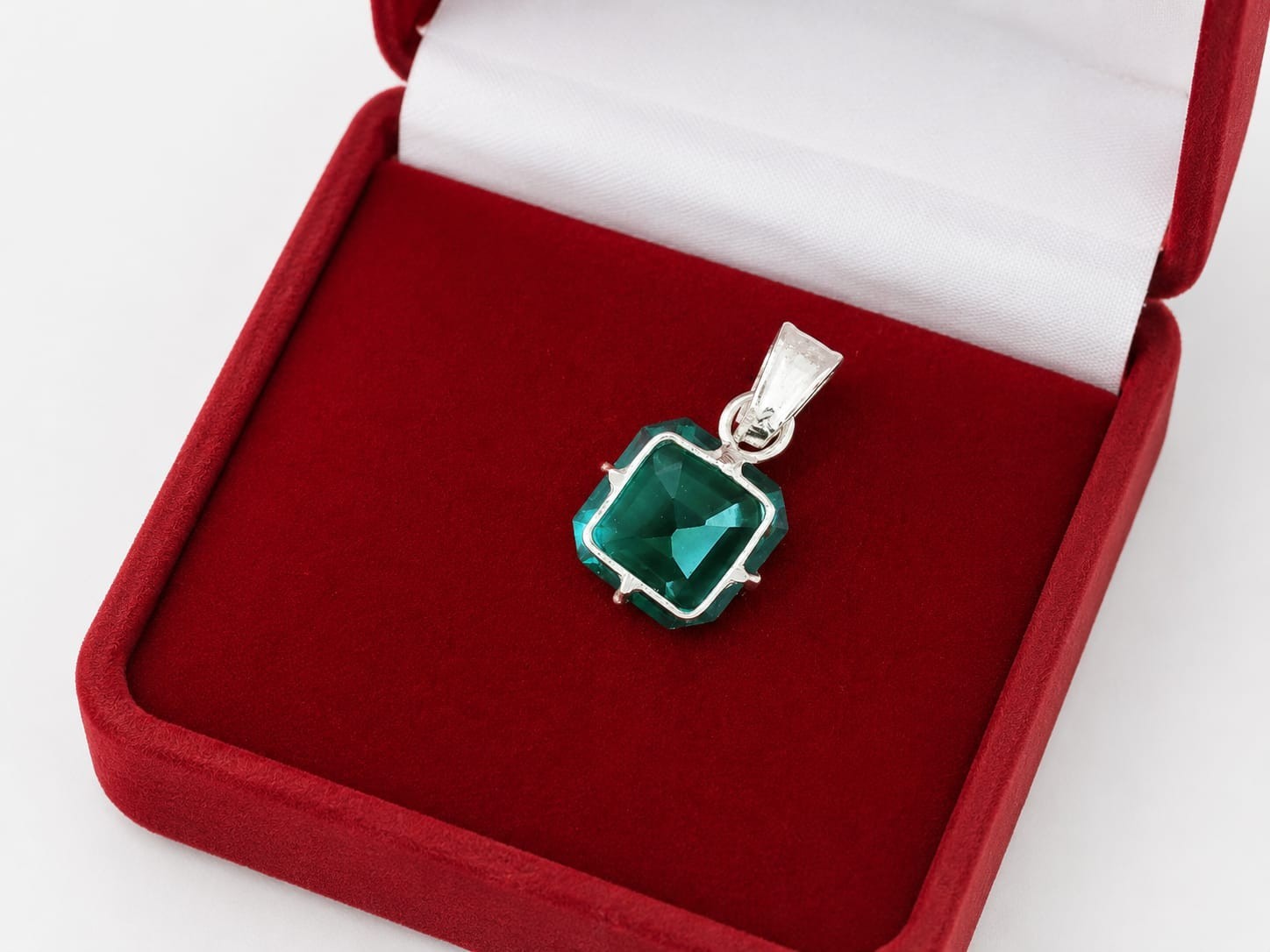 28 Ct Certified Natural Asscher Cut Green Paraiba Tourmaline 925 Silver Pendant