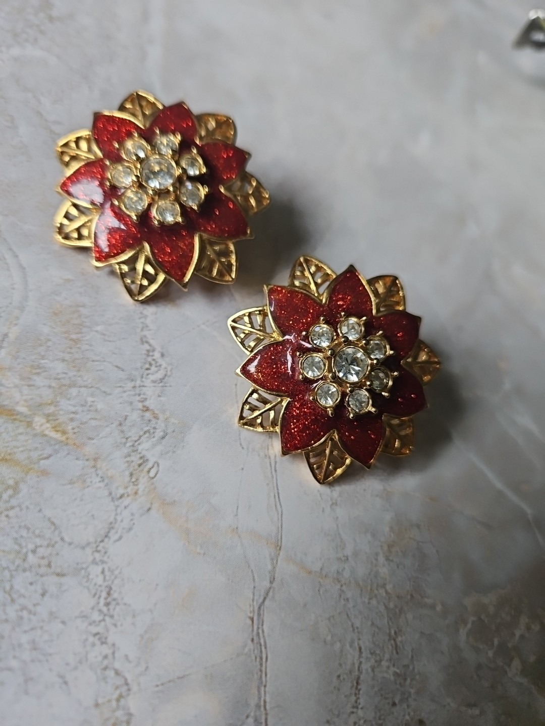 Womens Post Back Earrings Sparkly Red Enamel Crystals Gold Tone Poinsetta