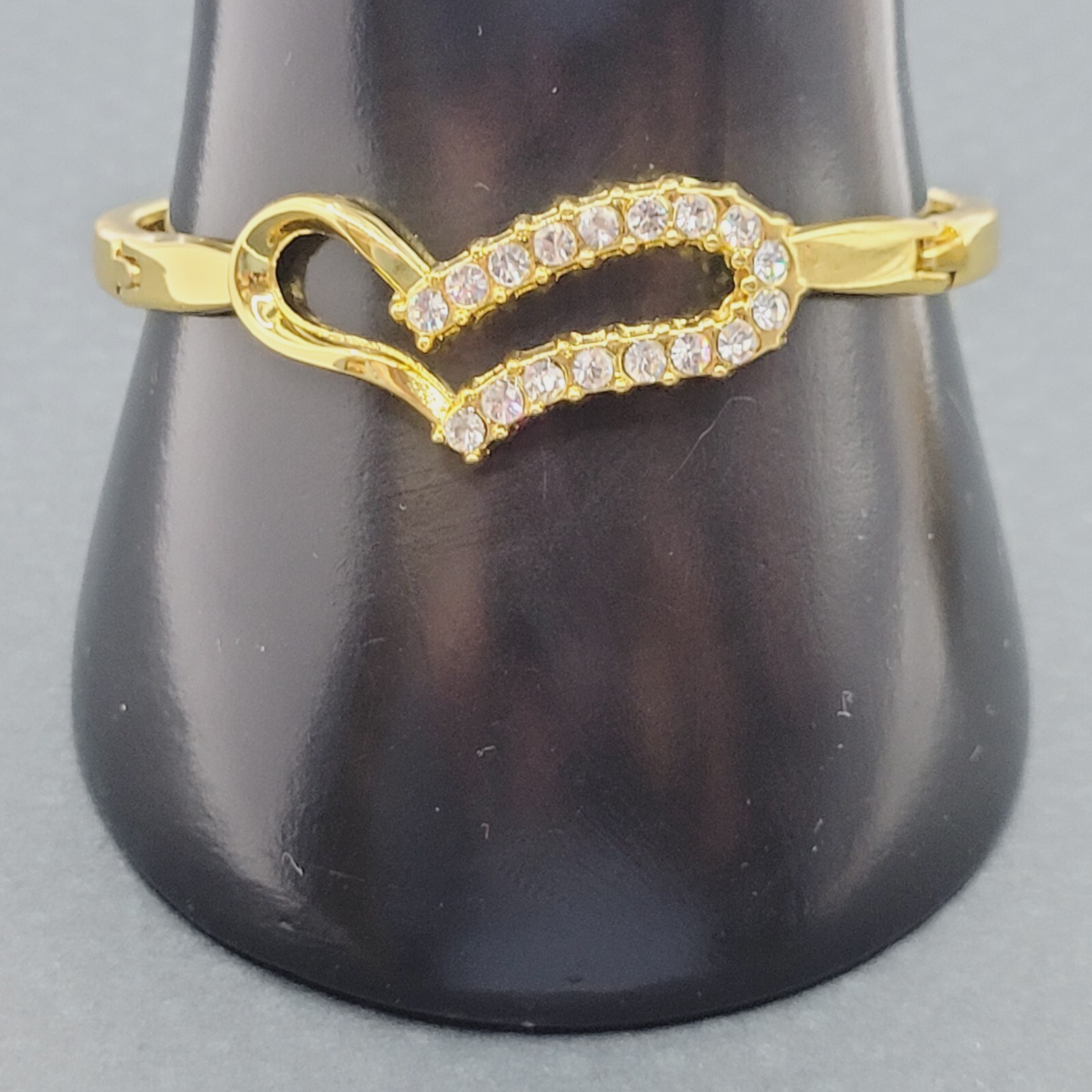 Austrian Crystal Rhinestones Modern Art Deco Heart Bracelet Gold Tone 8 Inch