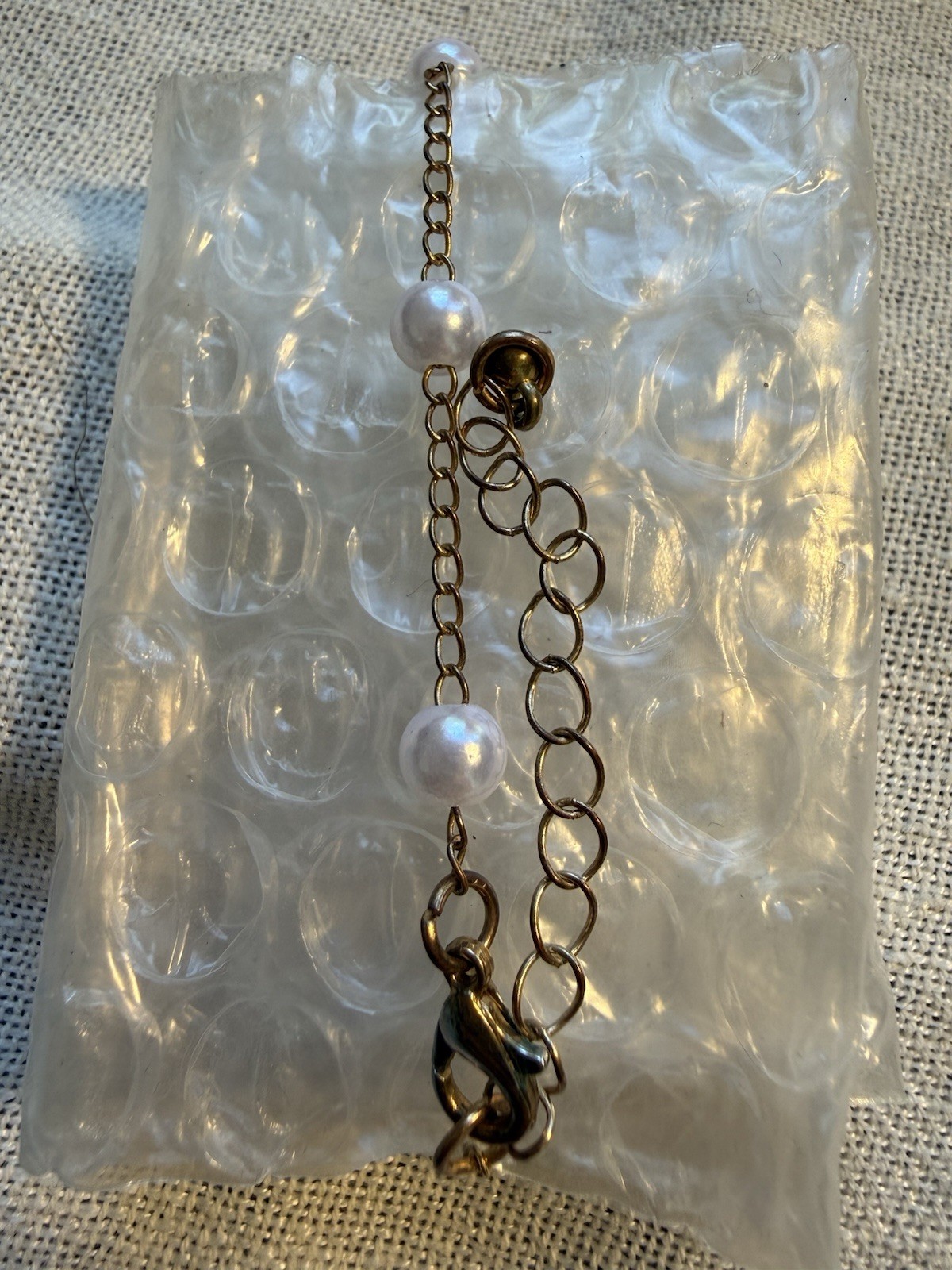 #7 Gold Tone Oval Link Chain Bracelet w/ White Faux Pearls, Adjustable Lobster