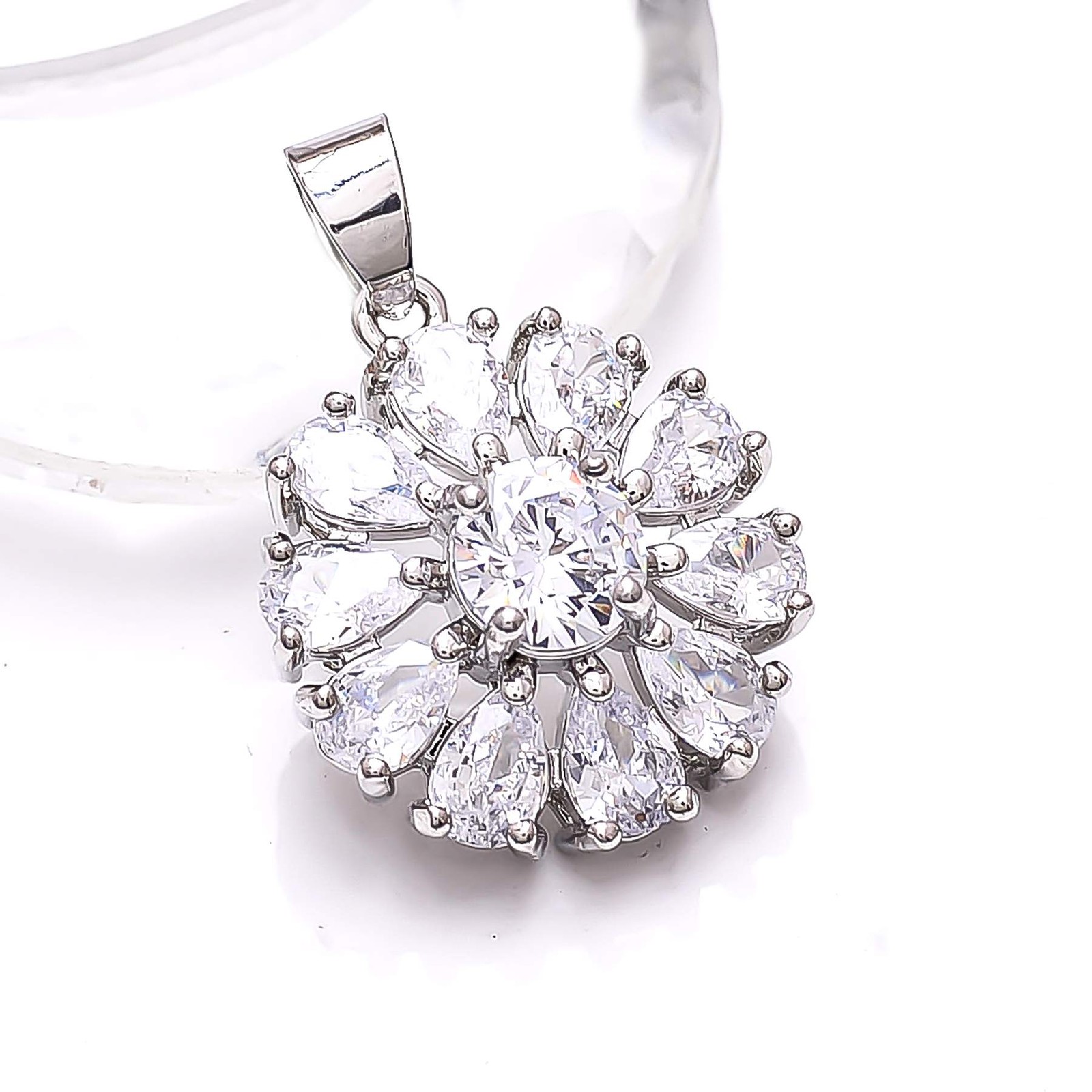 White Topaz Gemstone 925 Sterling Silver Flower Pendant 0.90″ P7895