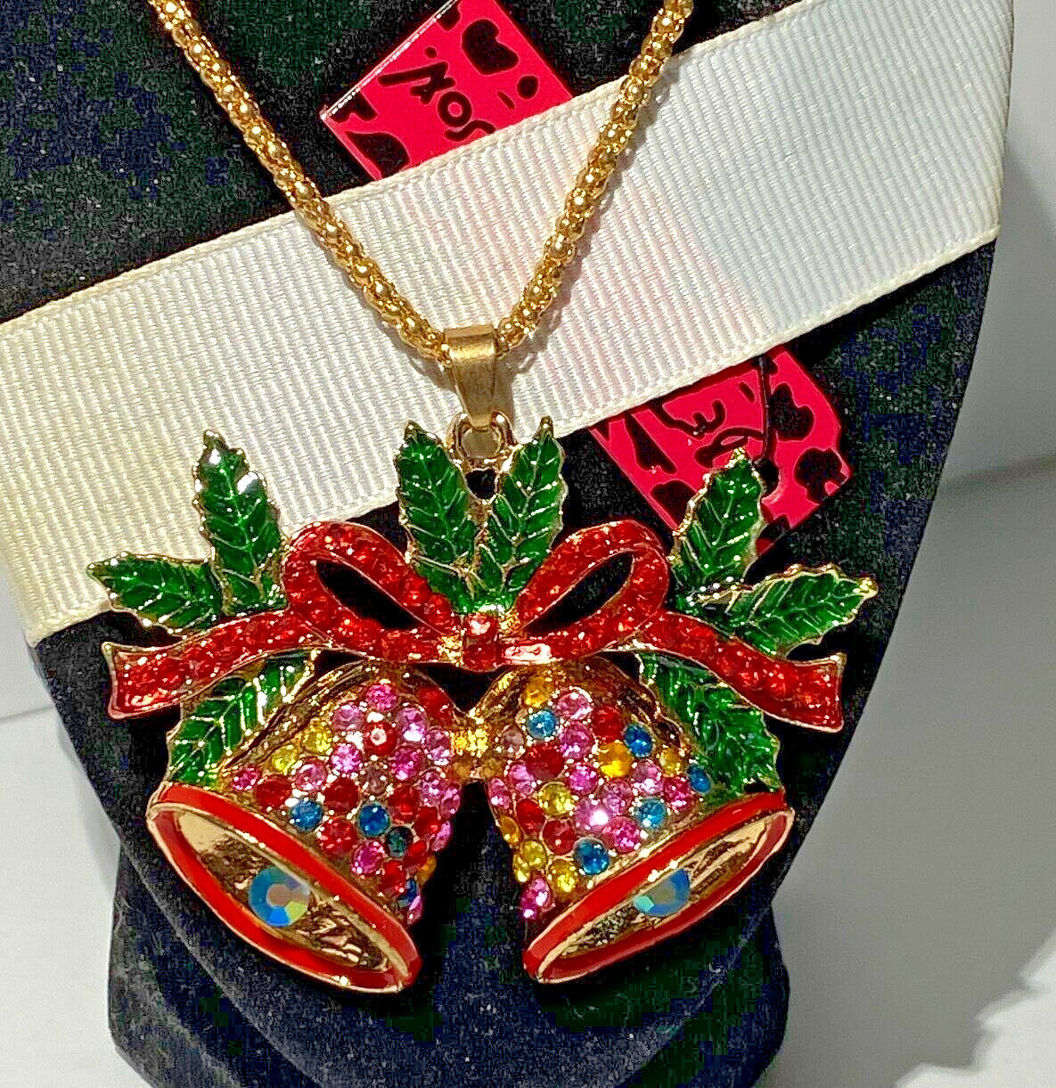 BETSEY JOHNSON CHRISTMAS BELLS MULTICOLOR CRYSTALS BOW HOLLY LEAVES GOLD PENDANT