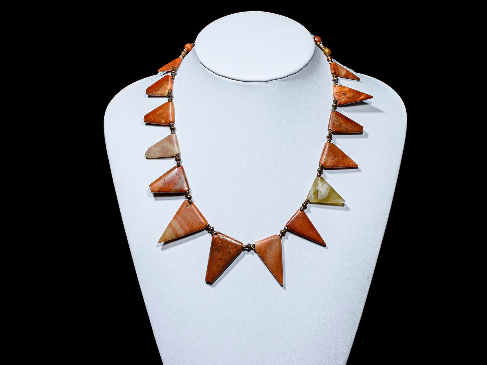 A Choker of Rare Ancient Triangular Red Agate Beads from West Africa 21_SLM1