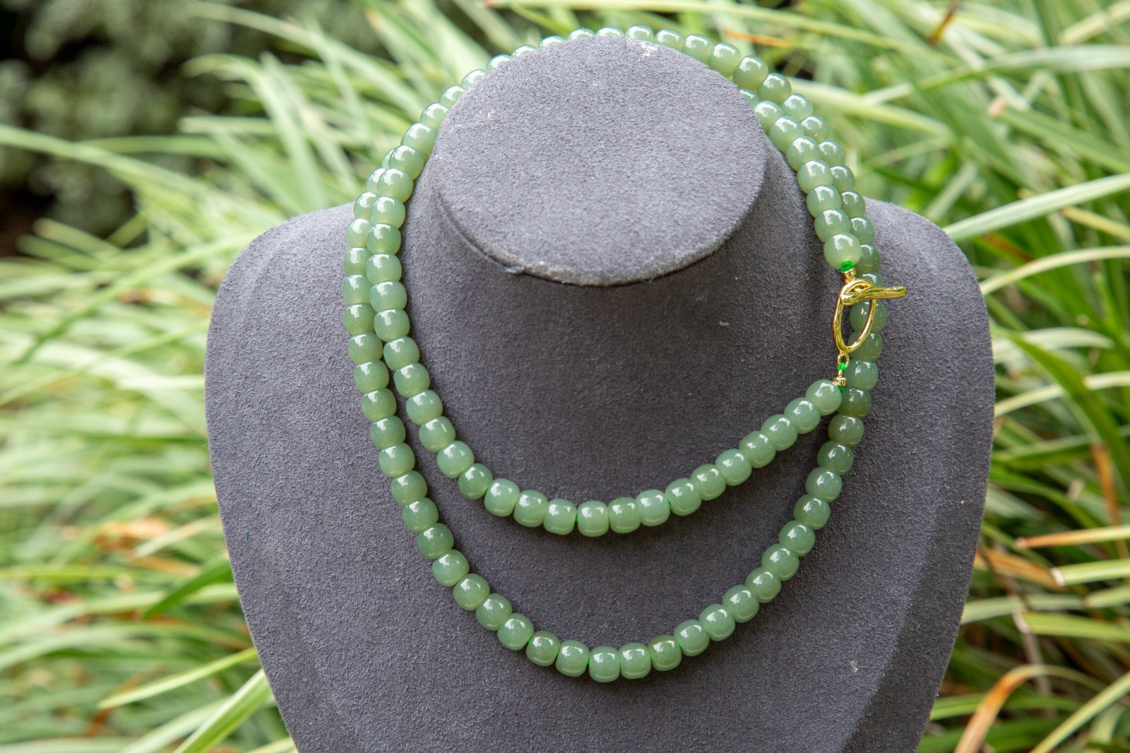6.5mm+ Oily High Grade Qiemo Blue Hetian Nephrite Beaded Necklace| 油润且莫蓝和田玉老型