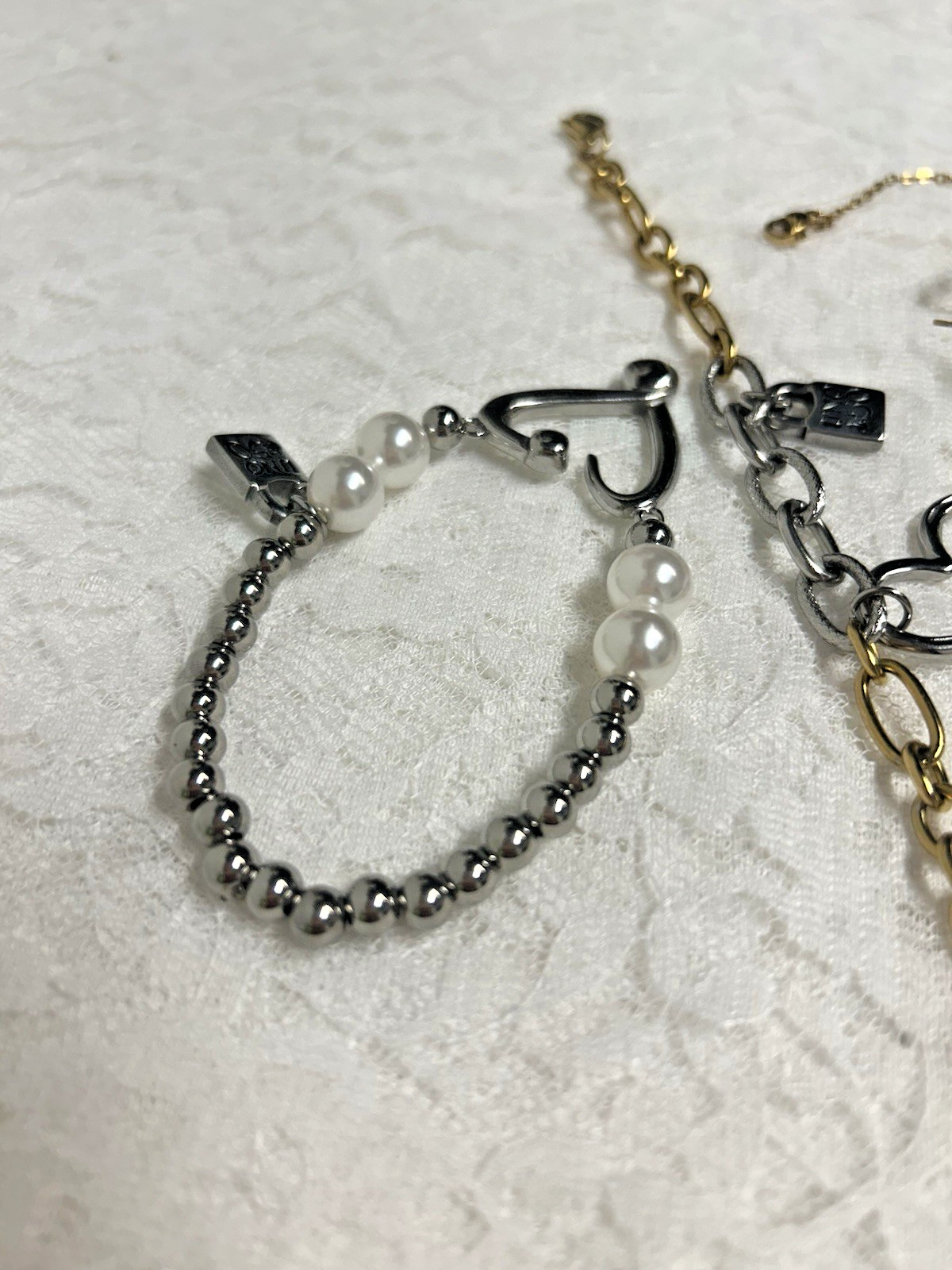 High-Quality Multi-Piece Fashion Jewelry Set – 4-Piece Collection