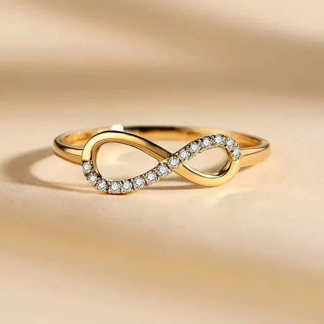 Simulated Diamond 1.0Ct Round Cut Women’s Engagement Ring 14KYellow Gold Plated