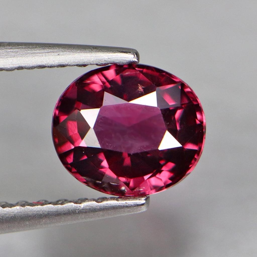 1.02 CTS NATURAL red spinel OVAL SHAPE LOOSE GEMSTONE FROM BURMA