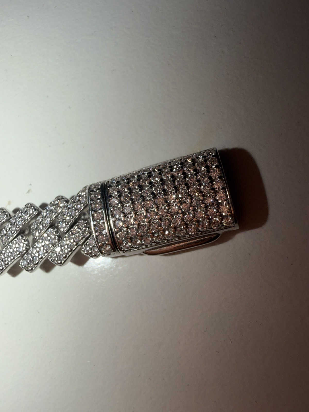 Moissanite Cuban 10mm Iced out (22”)