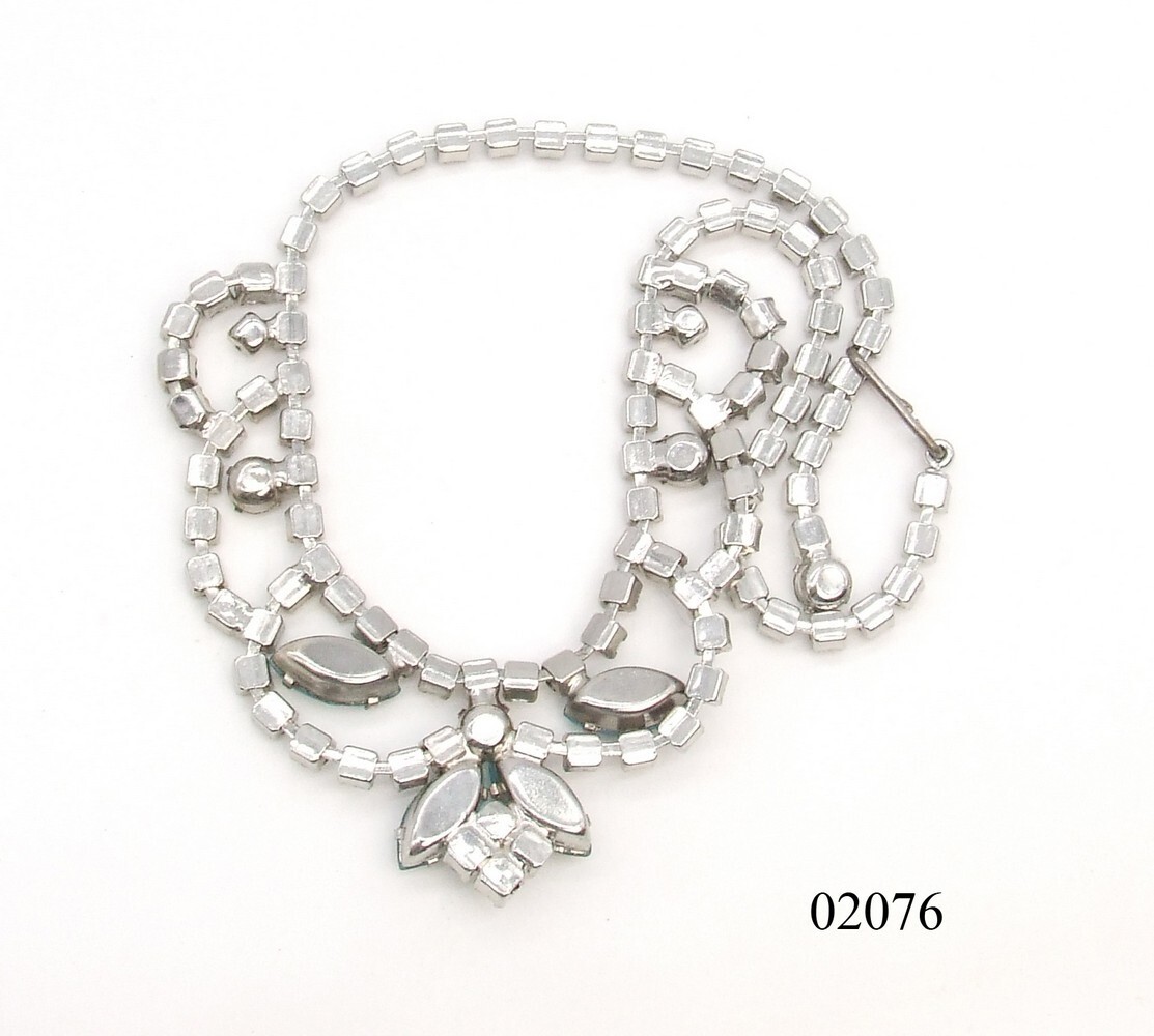 16″ Scalloped Round Rhinestone & Blue Marquise Chain Choker Necklace Hook Clasp