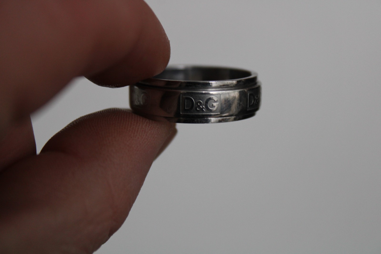 Designer D & G Dolce & Gabbana Unisex Adult Spinner Ring Band, S: 12.5