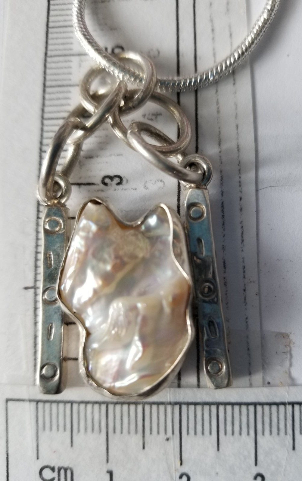 Necklace Baroque Pearls 2.5 cm x 1.5 cm 18″ Chain 13.1 gr Pendant 5 cm x 3 cm