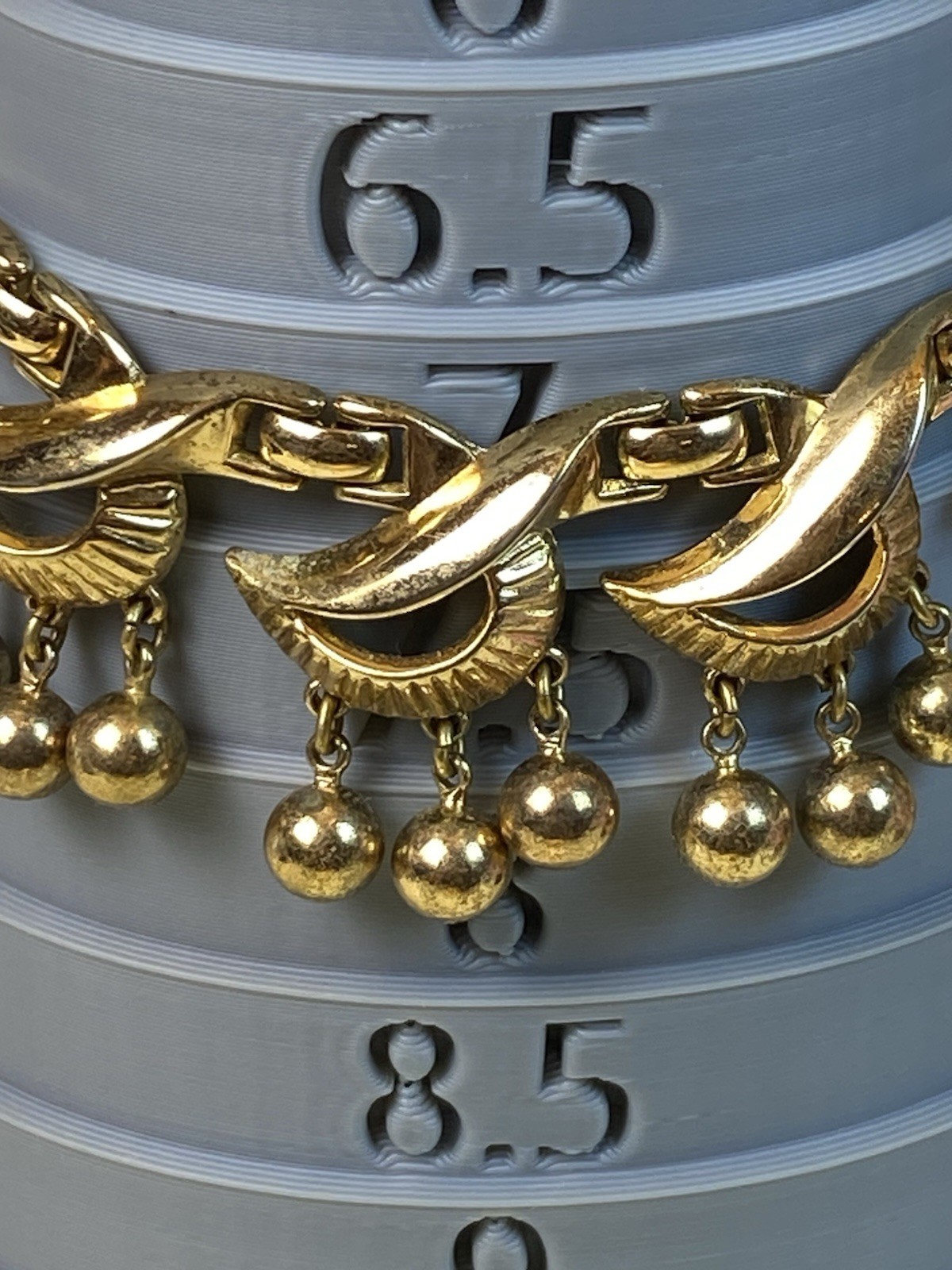 Vintage Alfred Philippe Crown Trifari Gold Tone Fringe Dangle Bracelet