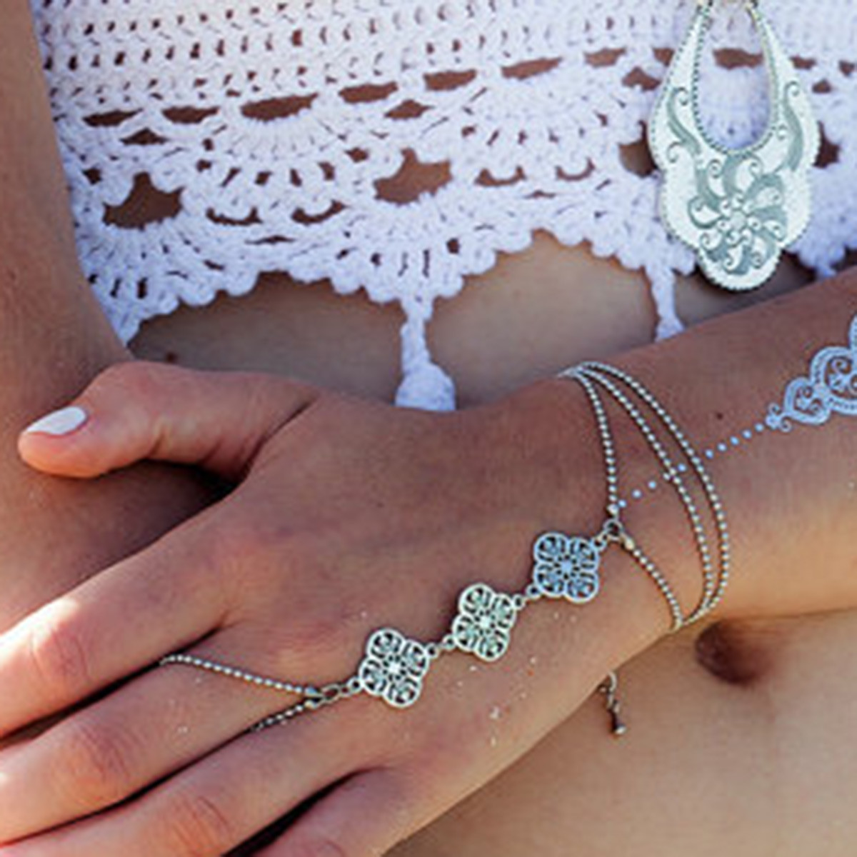 Sexy Sparkles Retro Bracelet Finger Ring Bangle Slave Chain Gold Plated