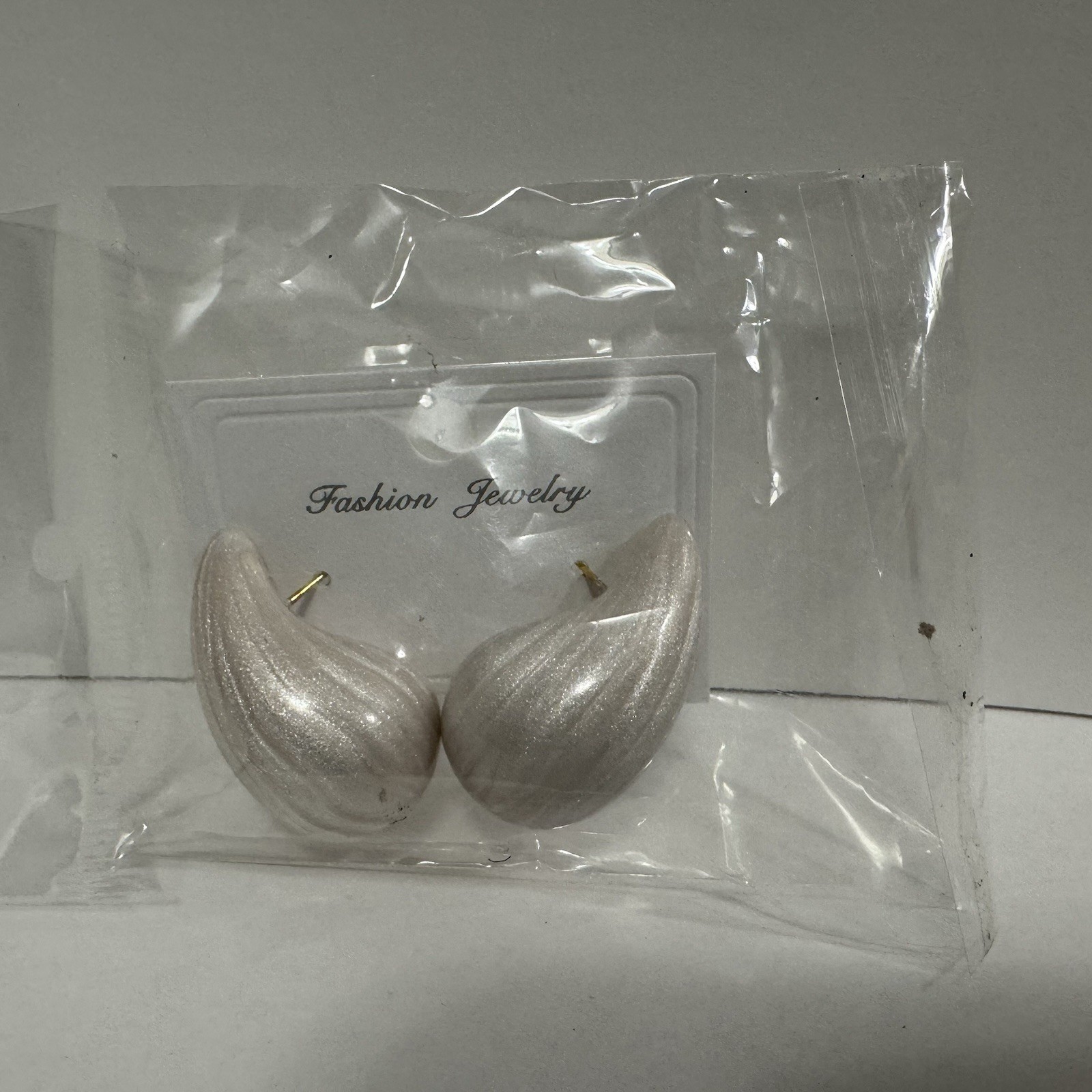 Fashion Jewelry Earrings, Shell, Open Box, Free Shipping