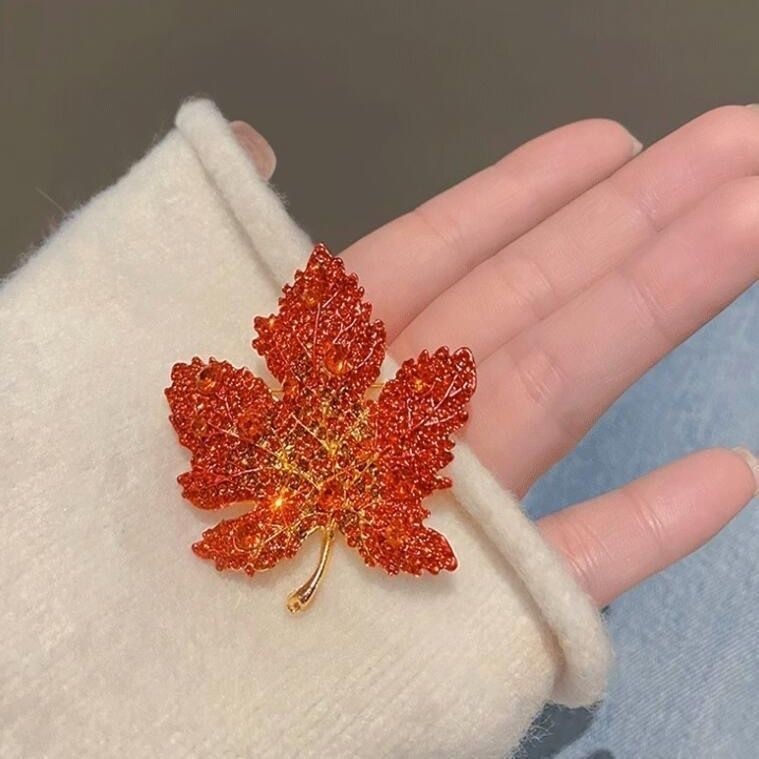 broochLuxury Flower Brooch Women’s Pin Accessories Crystal Simple Sunflower Broo