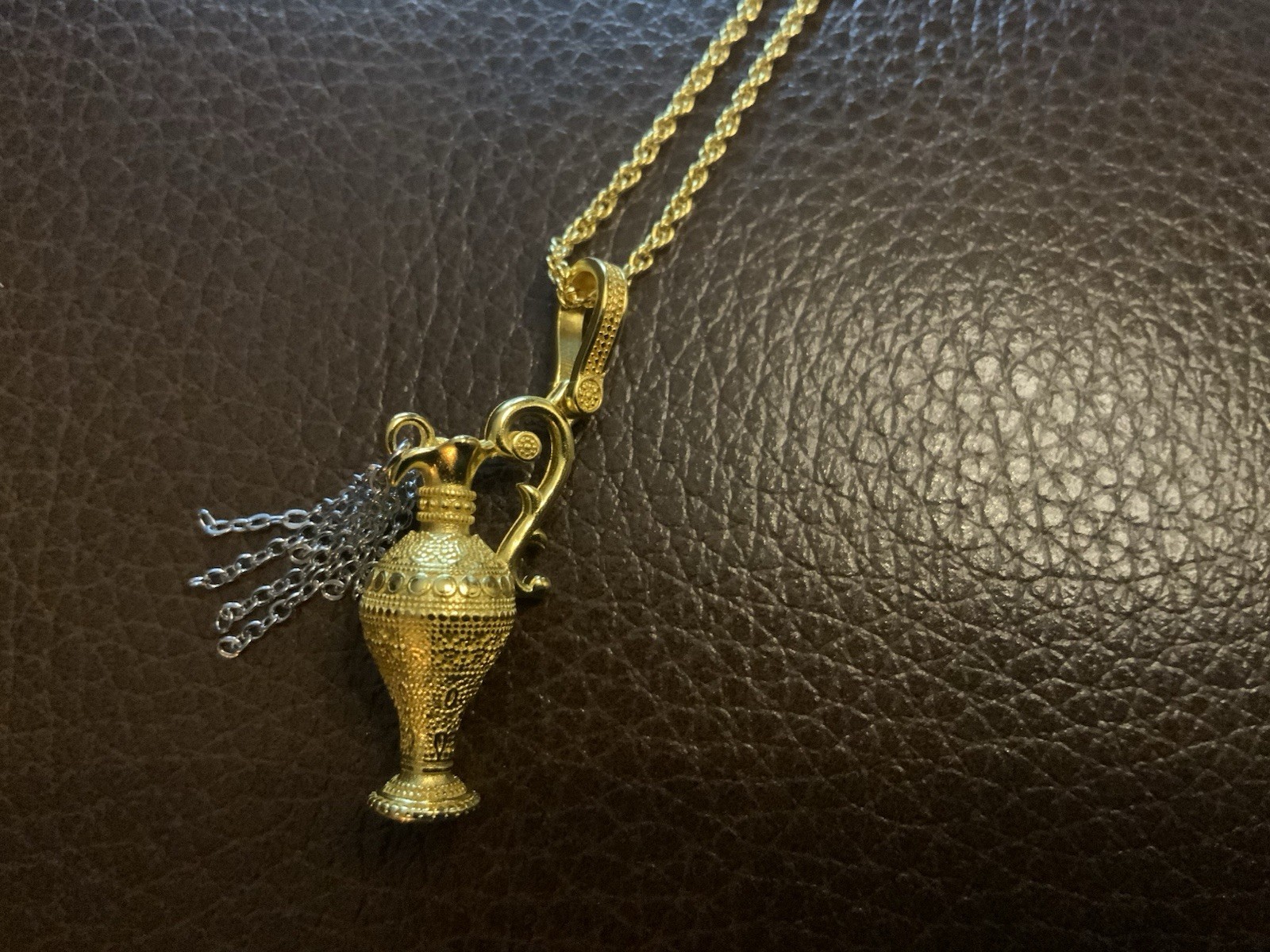 Museum Amphora Vase Medieval Necklace Chain Gold Antique VTG Boho Greek Tassel