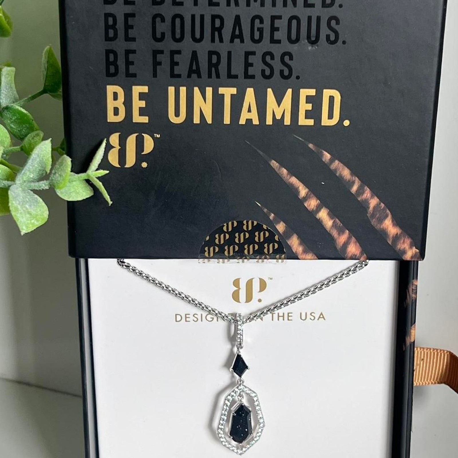 Unbranded Women’s Silver and Black Jewellery