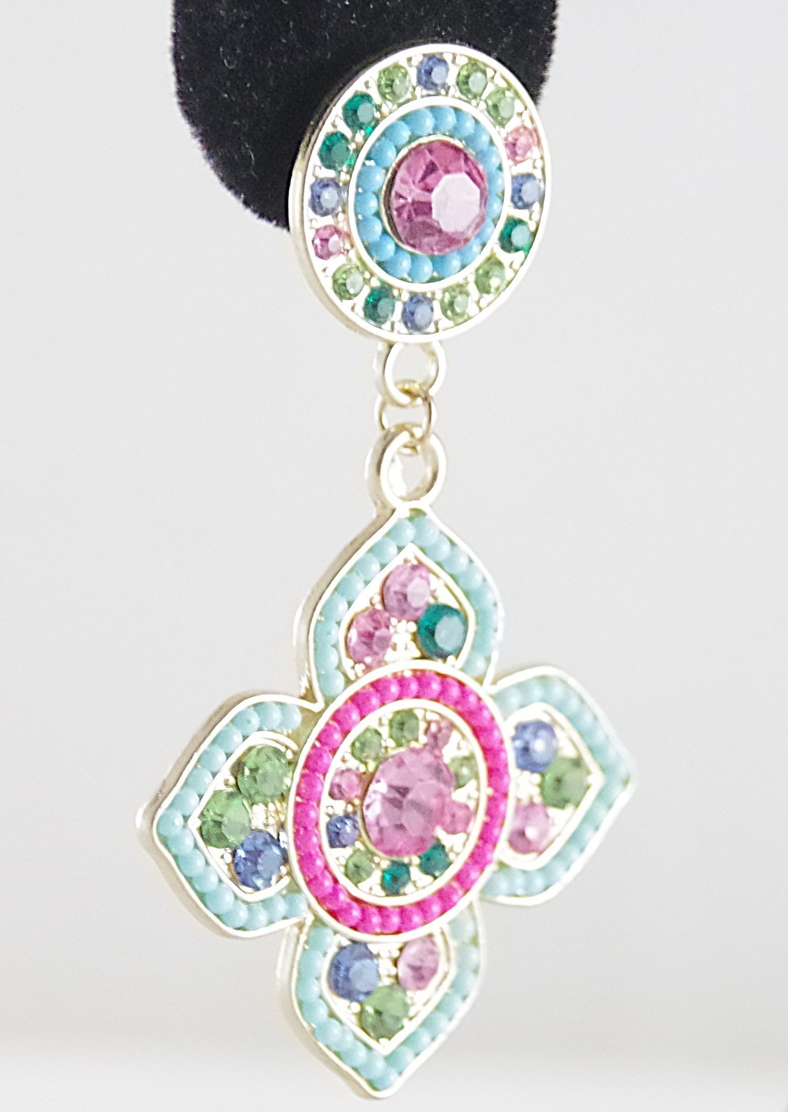 BETSEY JOHNSON BOHEMIAN/ BOHO FLOWER MEDALLION RHINESTONE BEAD DANGLE EARRINGS