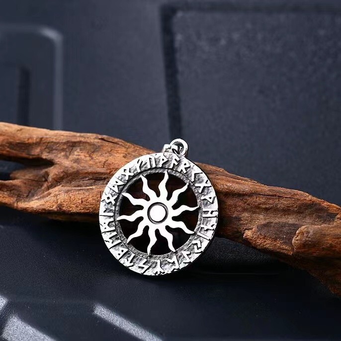 Men’s Silver Viking Rune Sun Pendant Necklace Punk Protection Jewelry Chain 24″