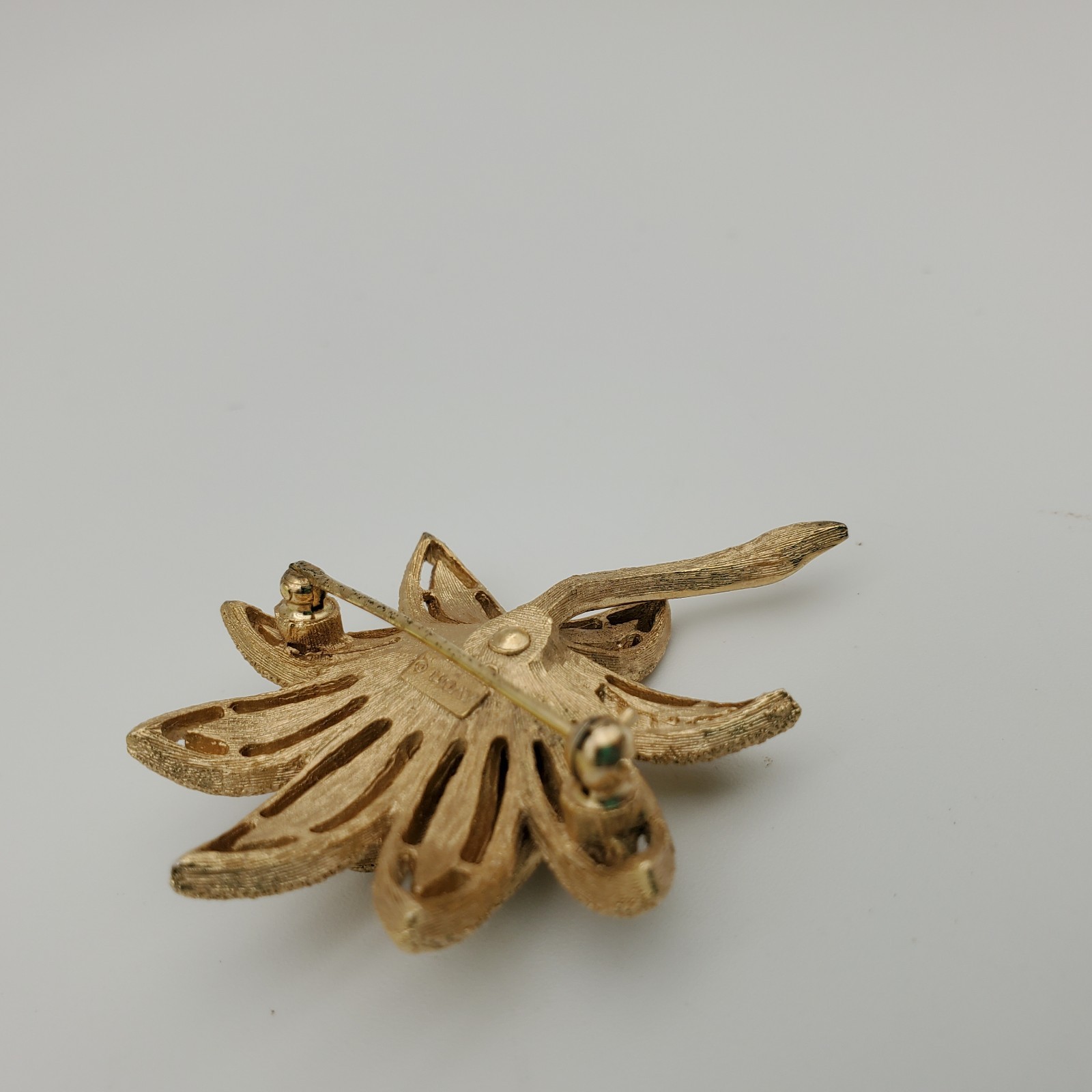 Avon Signed Gold Tone Textured Flower Brooch Pin, Metal, No Stone
