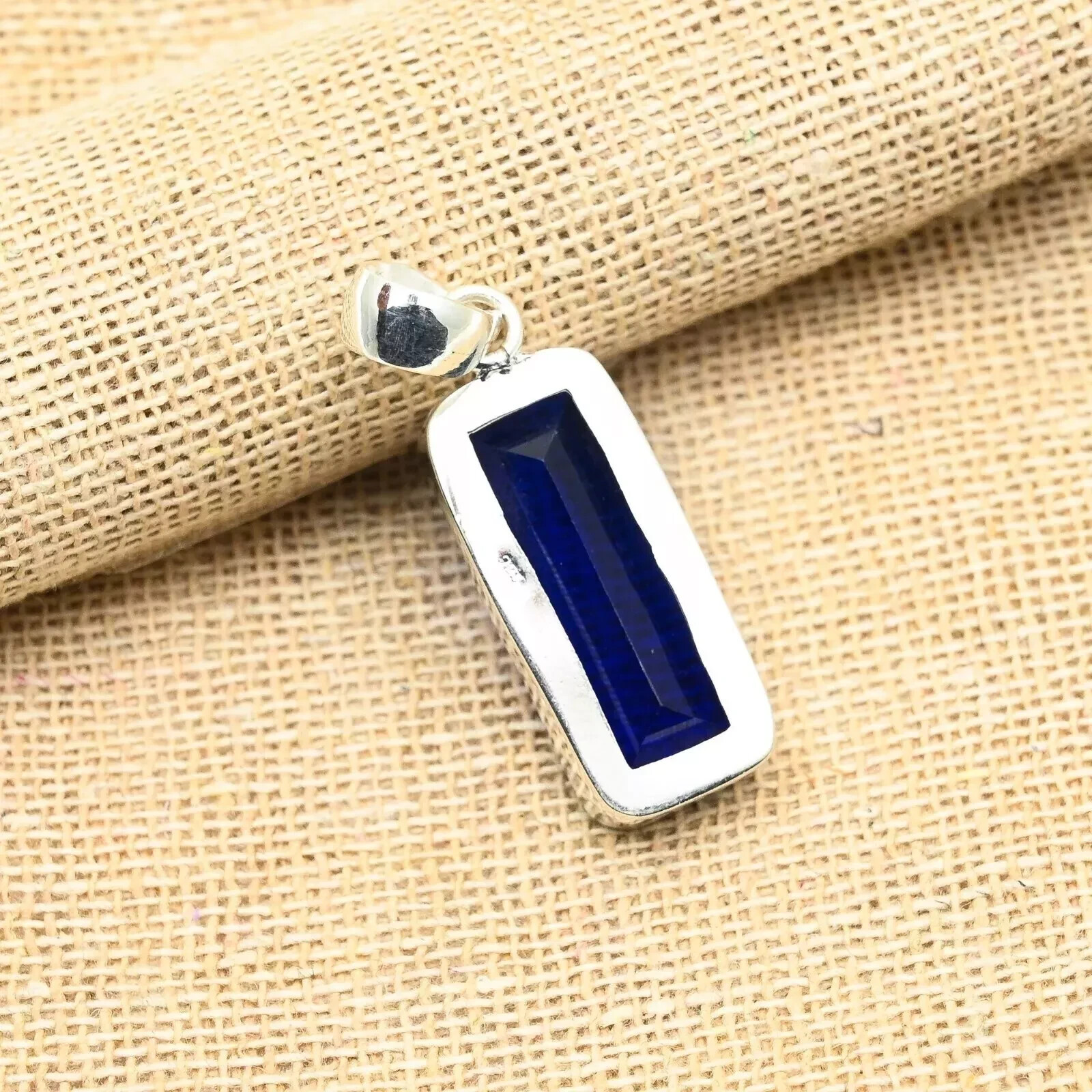 Blue Sapphire Loose Gemstone Handmade 925 Sterling Silver Jewelry Pendant 20 Ct