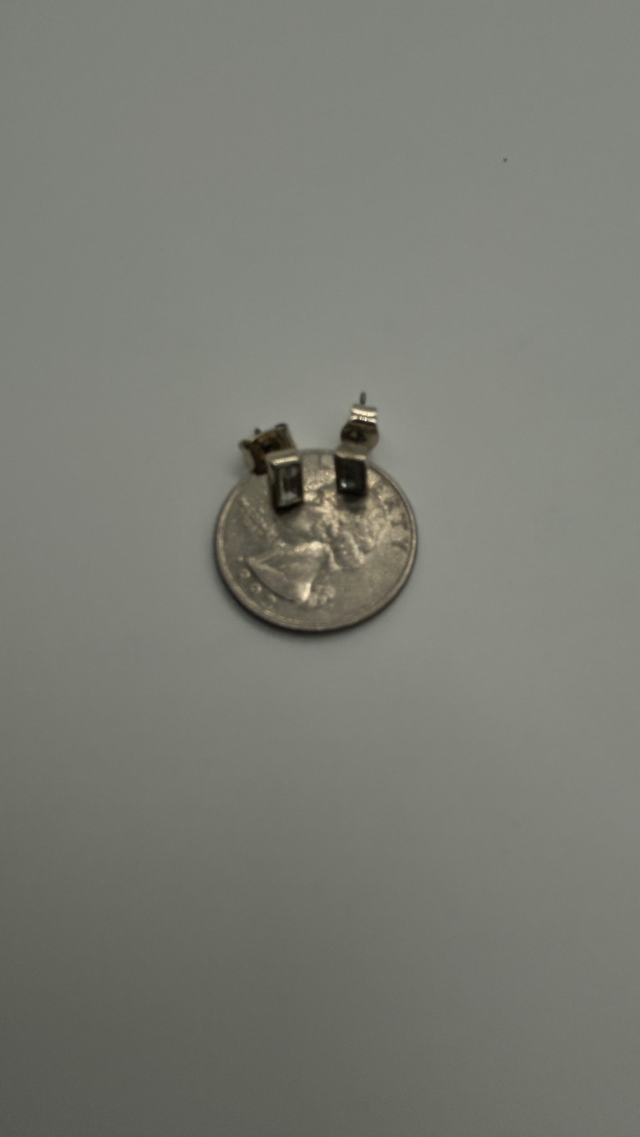 DECORATIVE GLASS STUDS FOR EVERYDAY WEAR