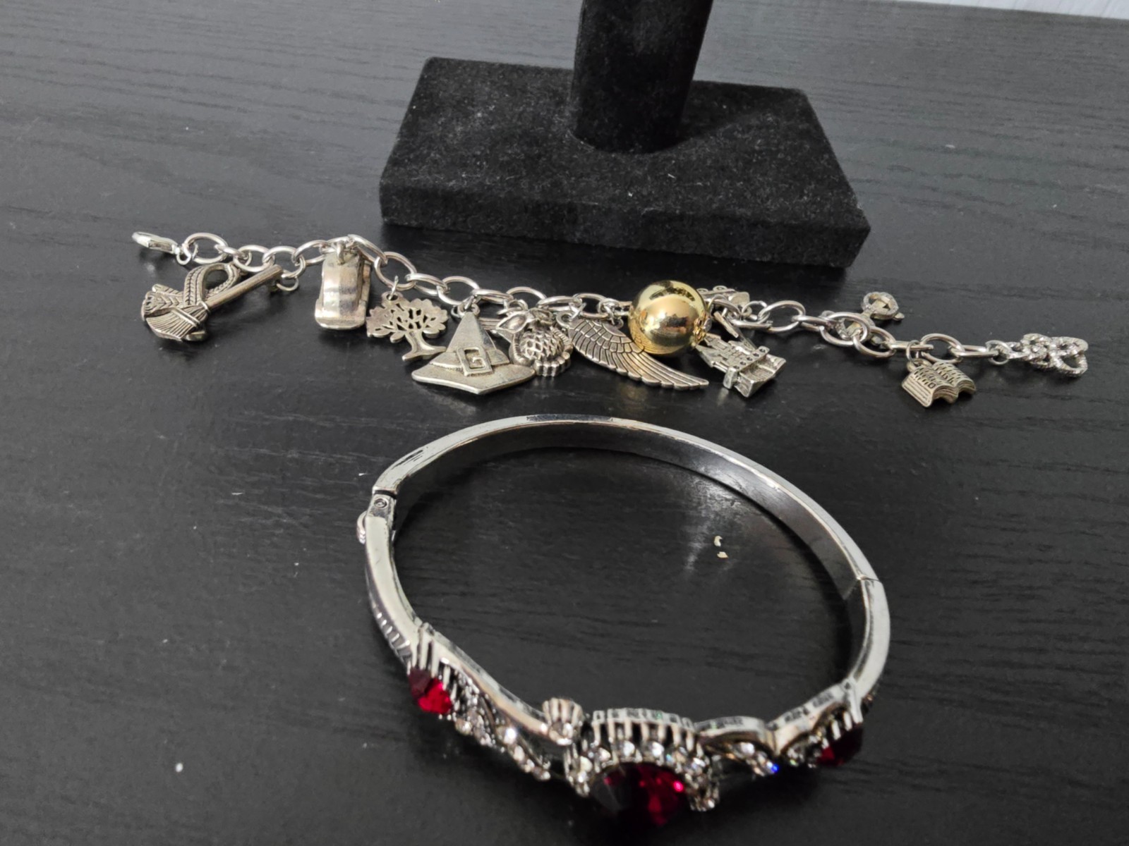 Mixed metal materials and colors Lot of 10 bracelets