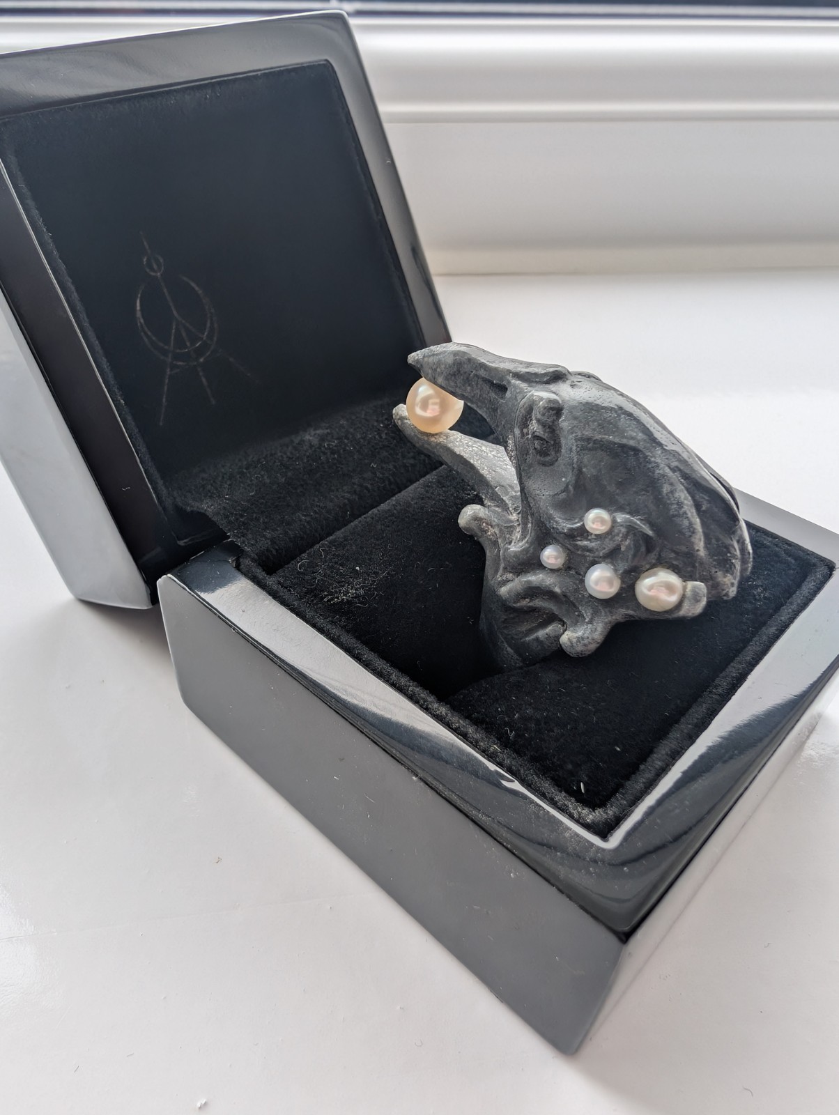 Macabre Gadgets – Raven Ring – Coral – US 6 | UK L ½ | J 11 | 16.5 mm