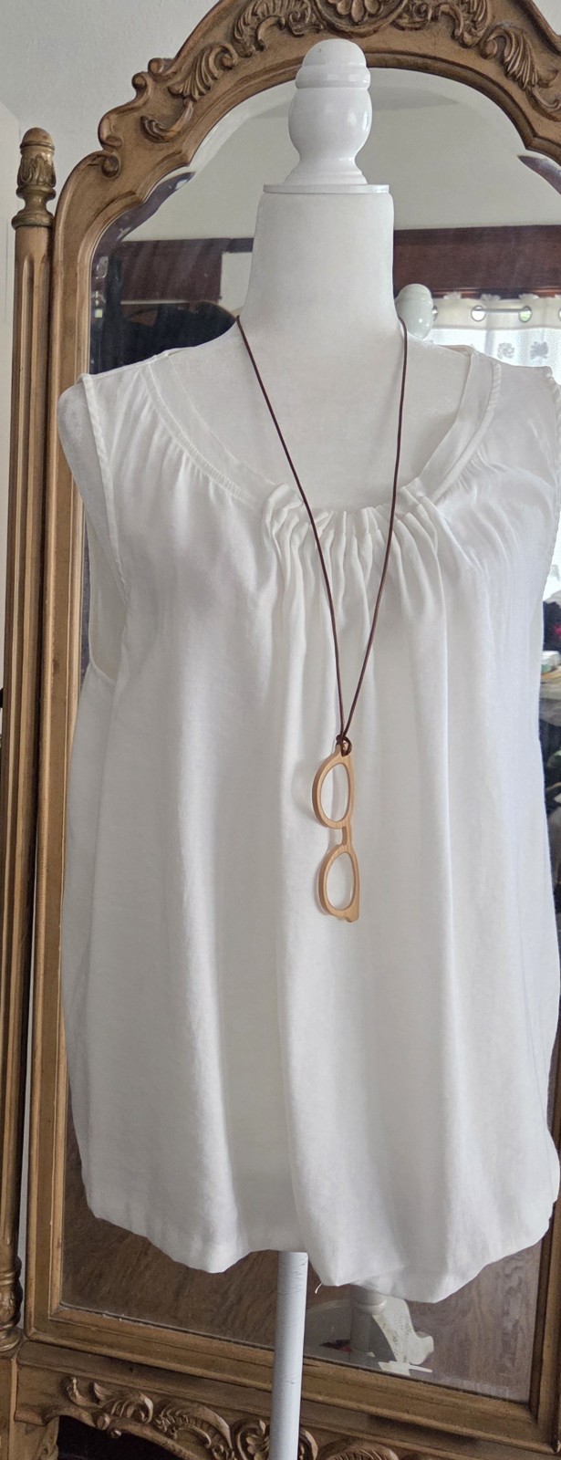 Reading Eyeglasses Charm Pendant Necklace Brown Beige Wood Look Adjustable Cord