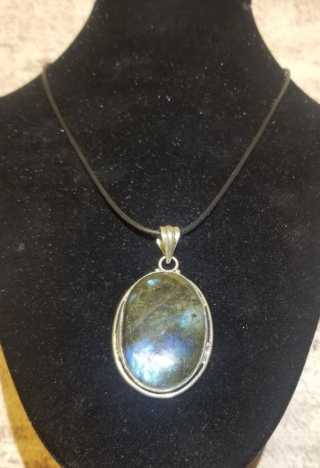 Large Oval Labradorite Gemstone Flashy/Fiery/Blue Fire Stone Necklace Pendant