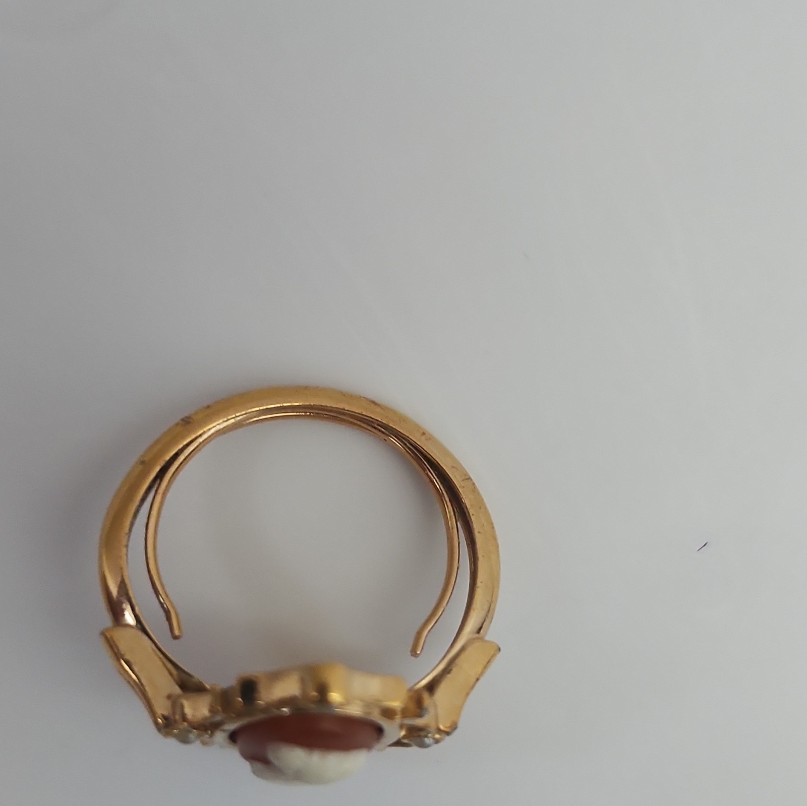 Avon Gold Tone Oval Cameo Ring Red/White Bezel Set Signed Adjustable Sz 8
