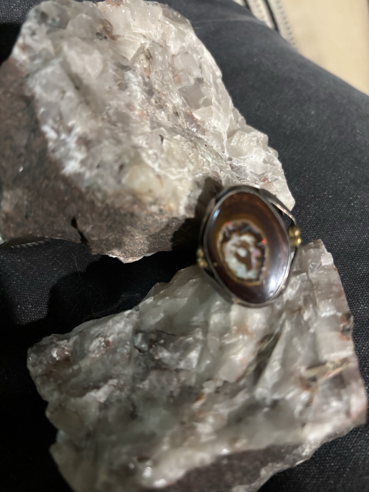 Oval Agate Bezel Cocktail Statement Ring 900 Silver Two-Tone Leaf Band Sz 9
