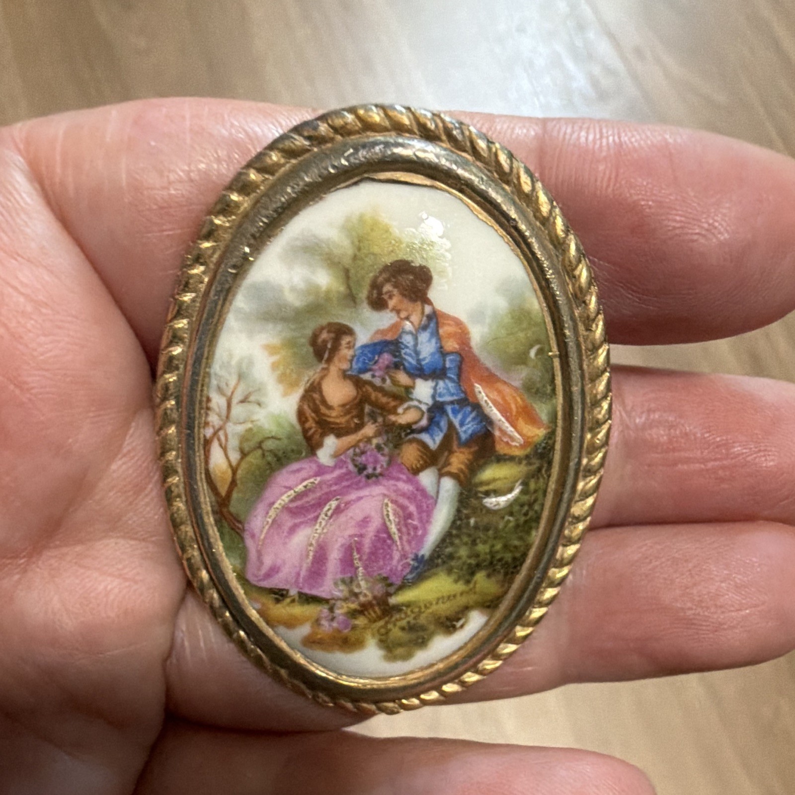 Limoges Hand-Painted Signed Oval Porcelain & Metal Gold-Tone Brooch Pin