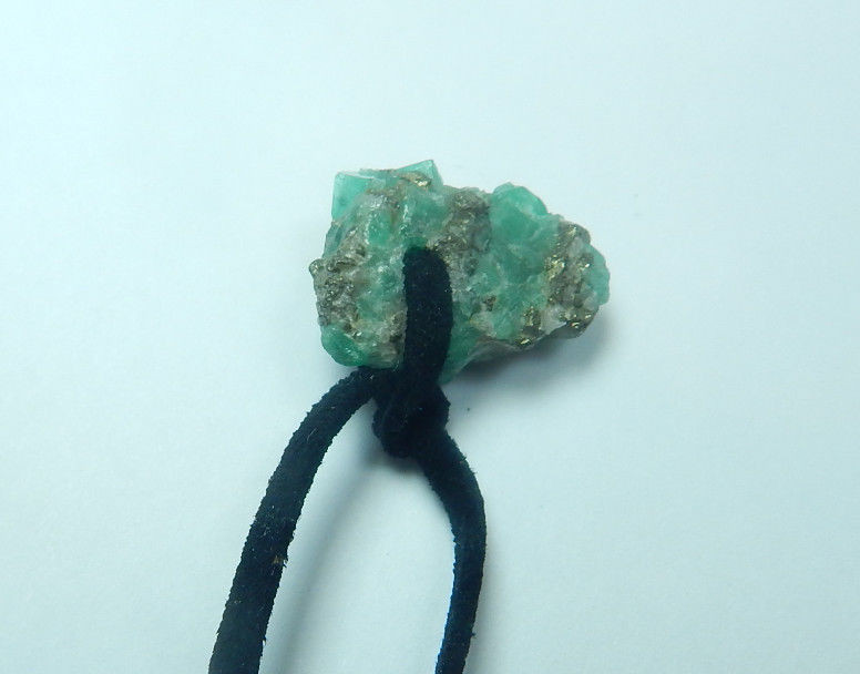 Colombian Emerald Rock with Crystals 26.00 Cts Raw Natural Mineral Beryl Muzo M