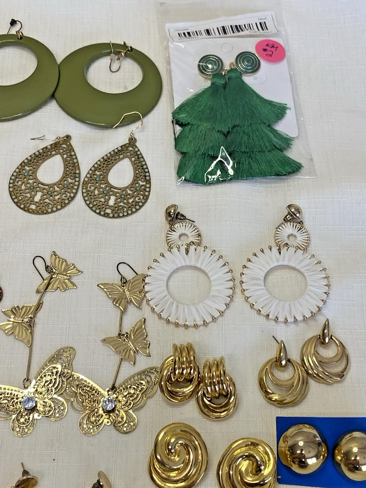COSTUME EARRINGS Lot 46 Pairs Statement Bold Chunky Mixed Vintage to Modern