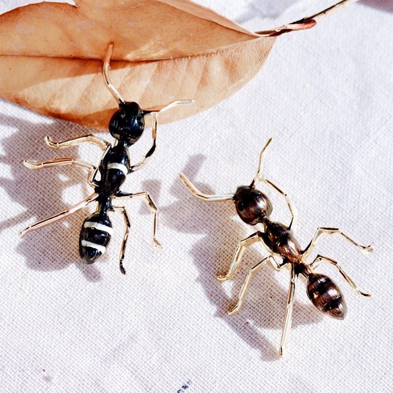 Simple Enamel Big Ant Brooch Insect Pin Brooches Men and Women Western Party