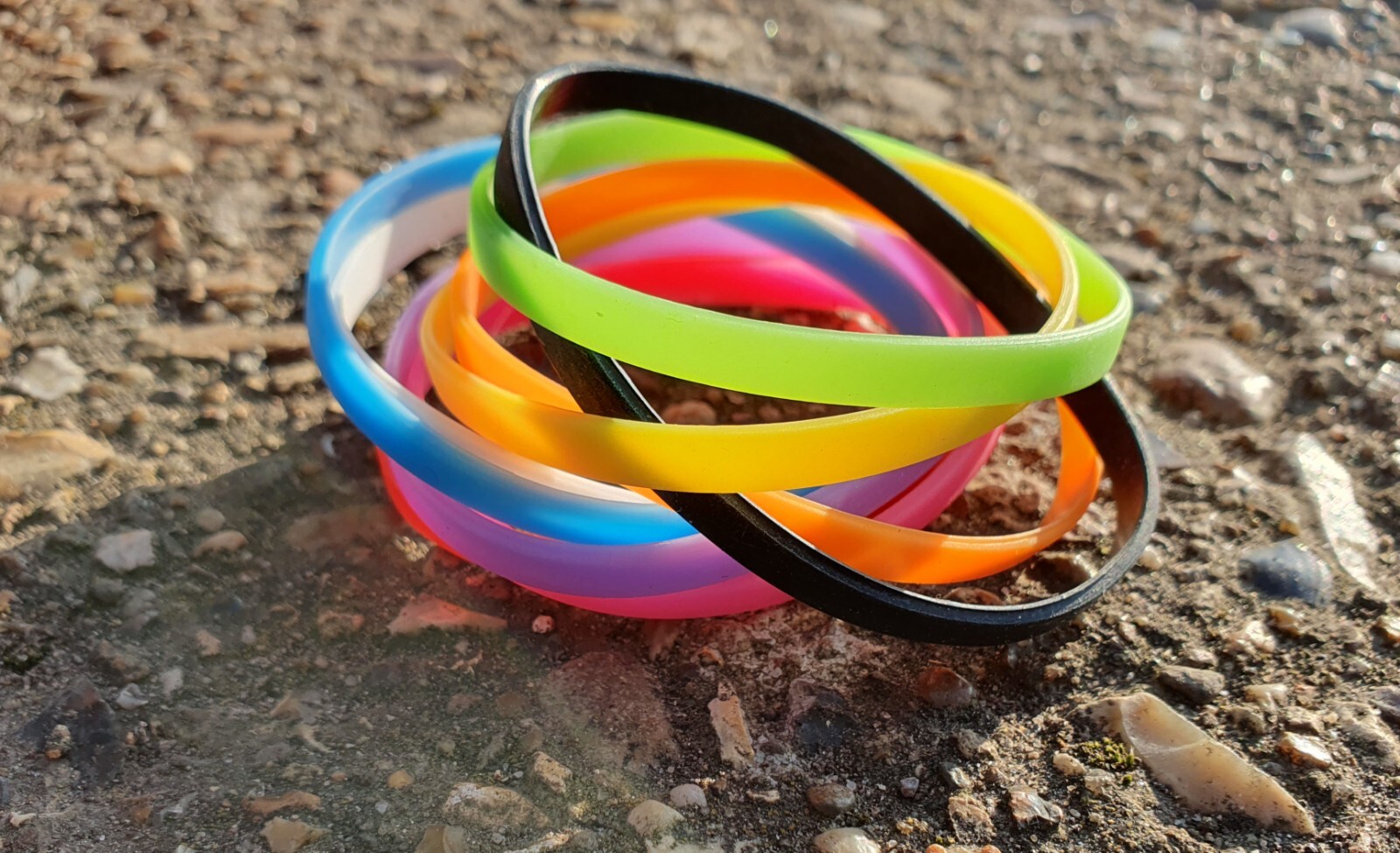 8x Unisex Slim Fashion Silicone Rubber Bands Bracelets Mixed Colours UK Seller