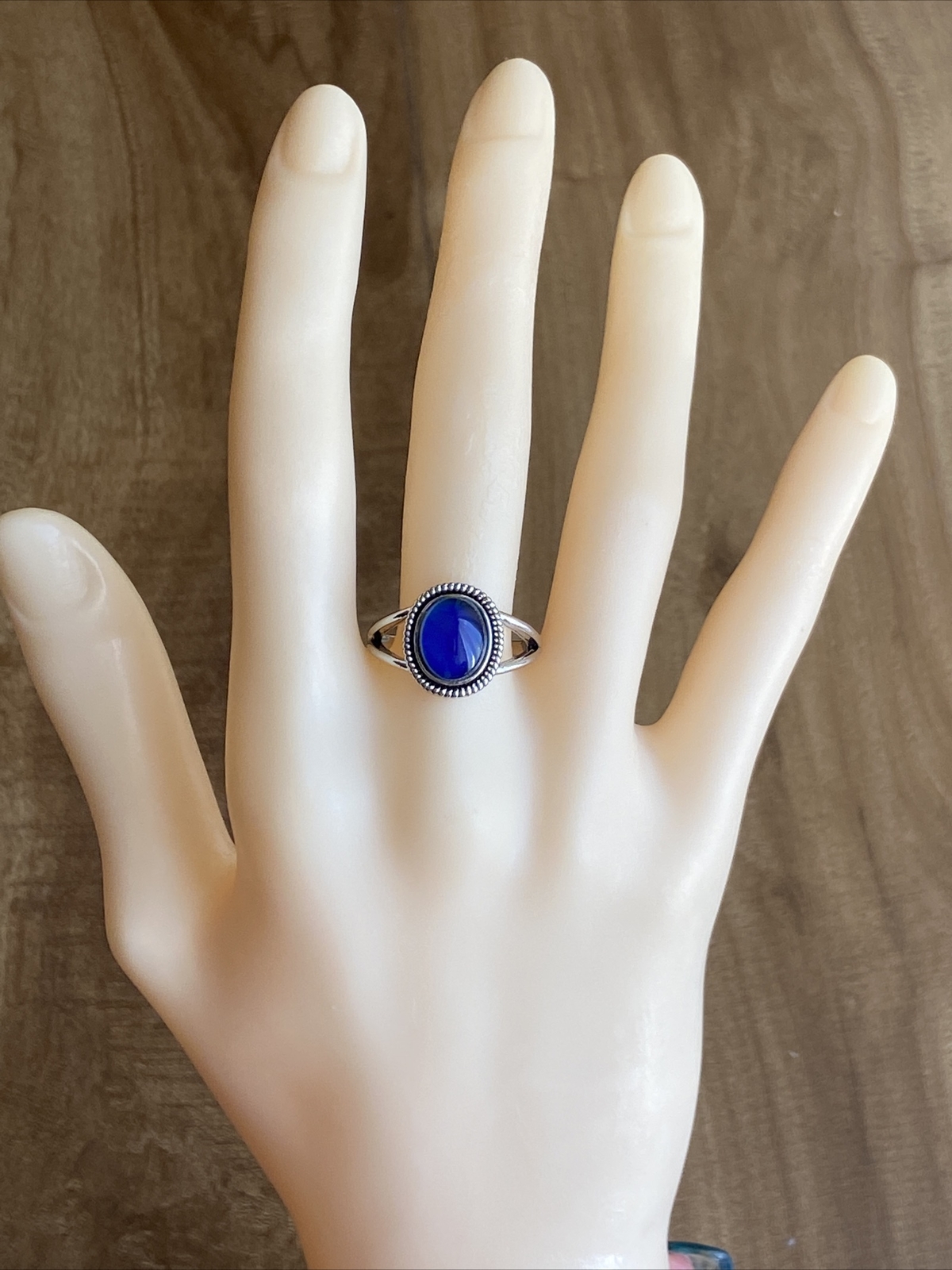 Vintage Style Oval Design Size 6.5 Zinc Alloy Mood Ring +Gift Box + Color Chart