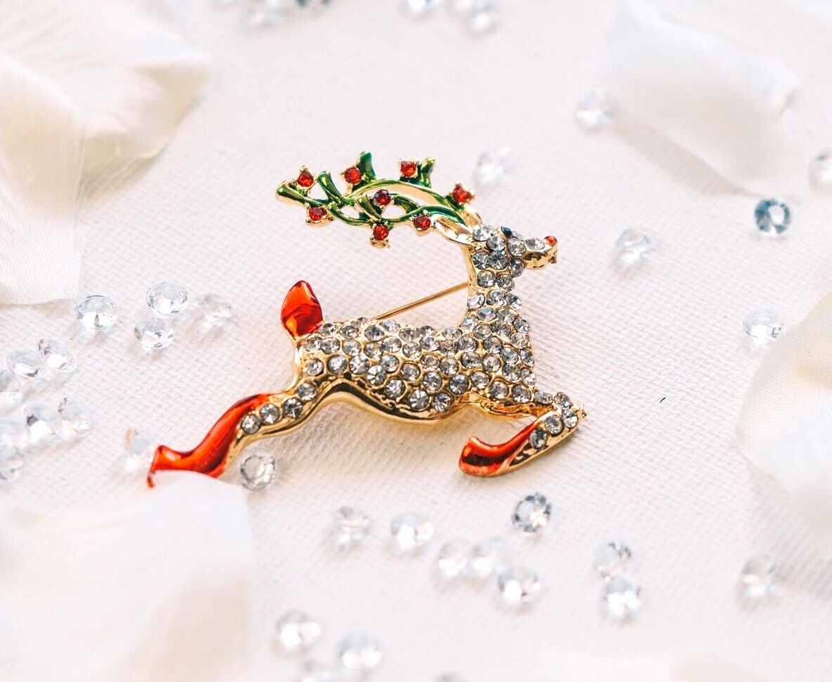 RUDOLPH THE RED NOSE REINDEER ENAMEL & RHINESTONE CHRISTMAS PIN BROOCH~VTG STYLE