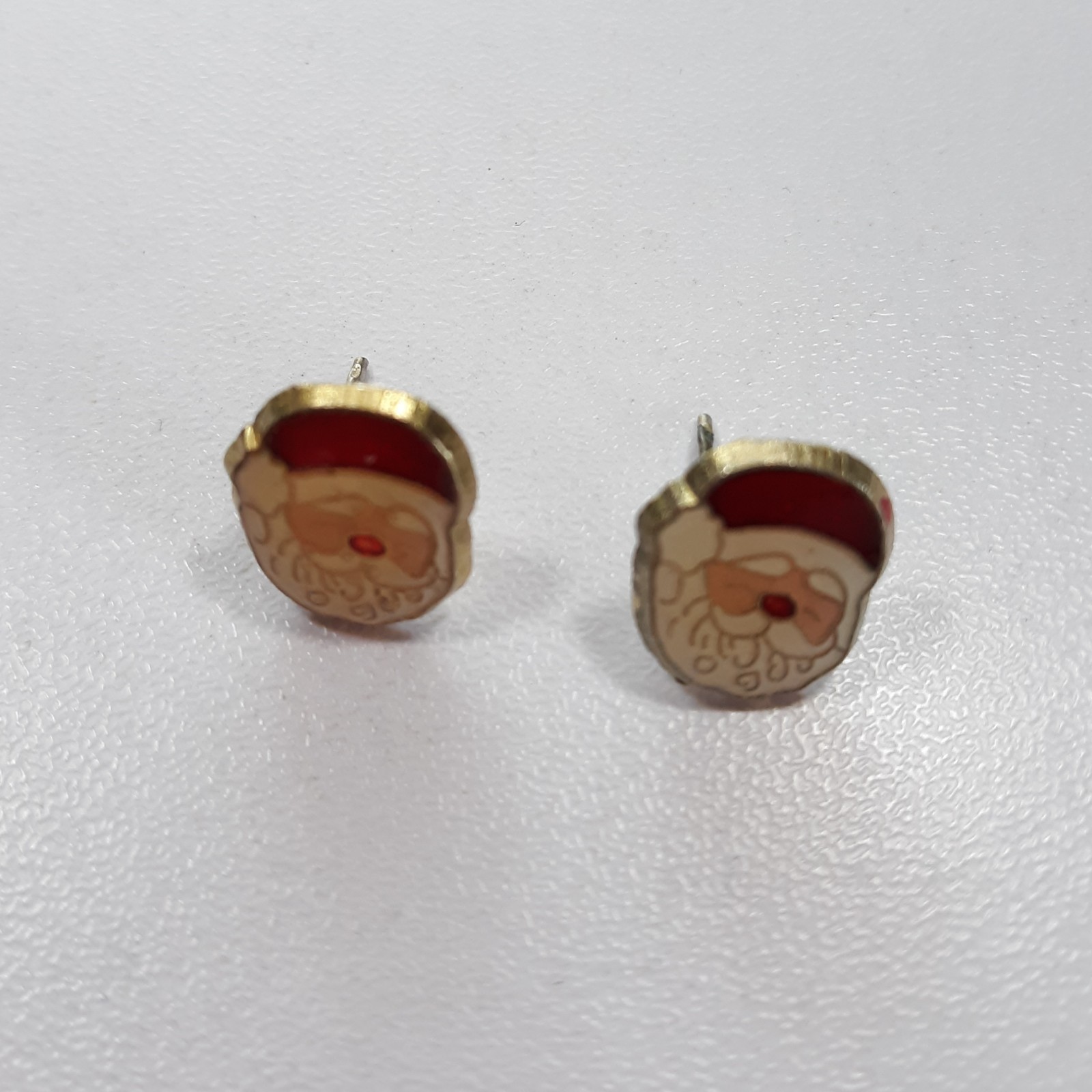 Christmas Santa Head Earring Red Gold Tone Prong Hook 1 Pair Pierced Earrings