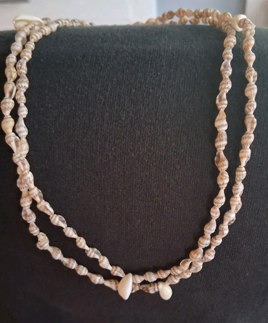 Vintage Natural Cowrie Shell Necklace – Boho Beach Hawaiian Surf Jewelry