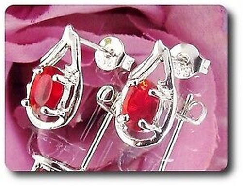 Earrings Ruby 0 3/32×0 9/32in Gold Plated White 18 K-Swiss
