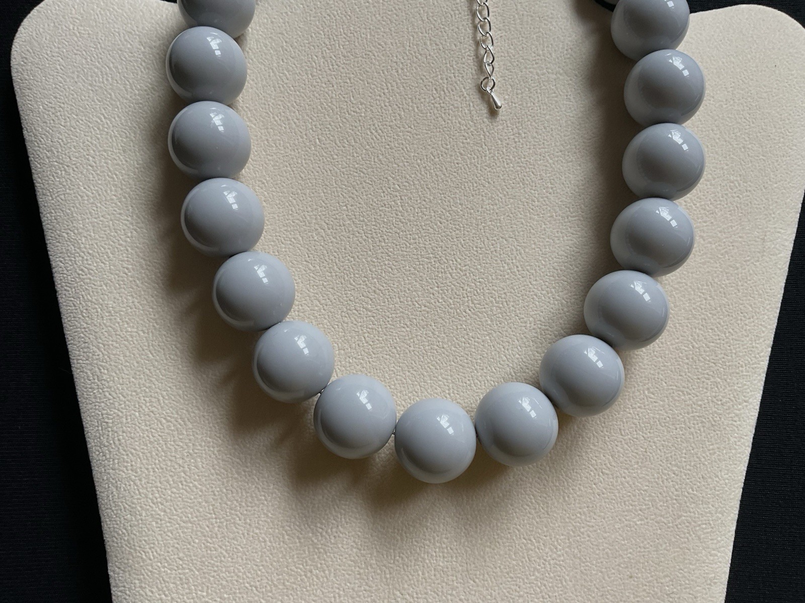 Chunky Light Grey Beads Adjustable Necklace
