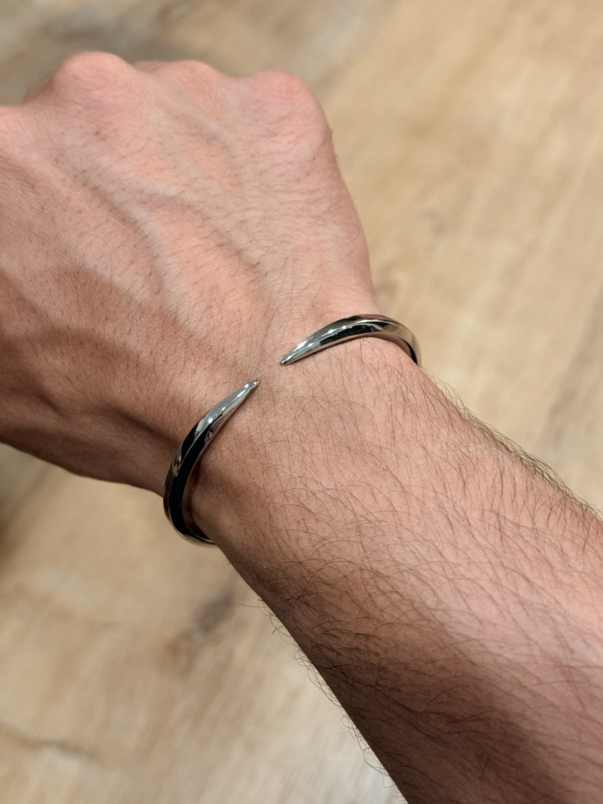 Brand New w/box Saint Laurent YSL Claw Bracelet In Brass Metal Size M