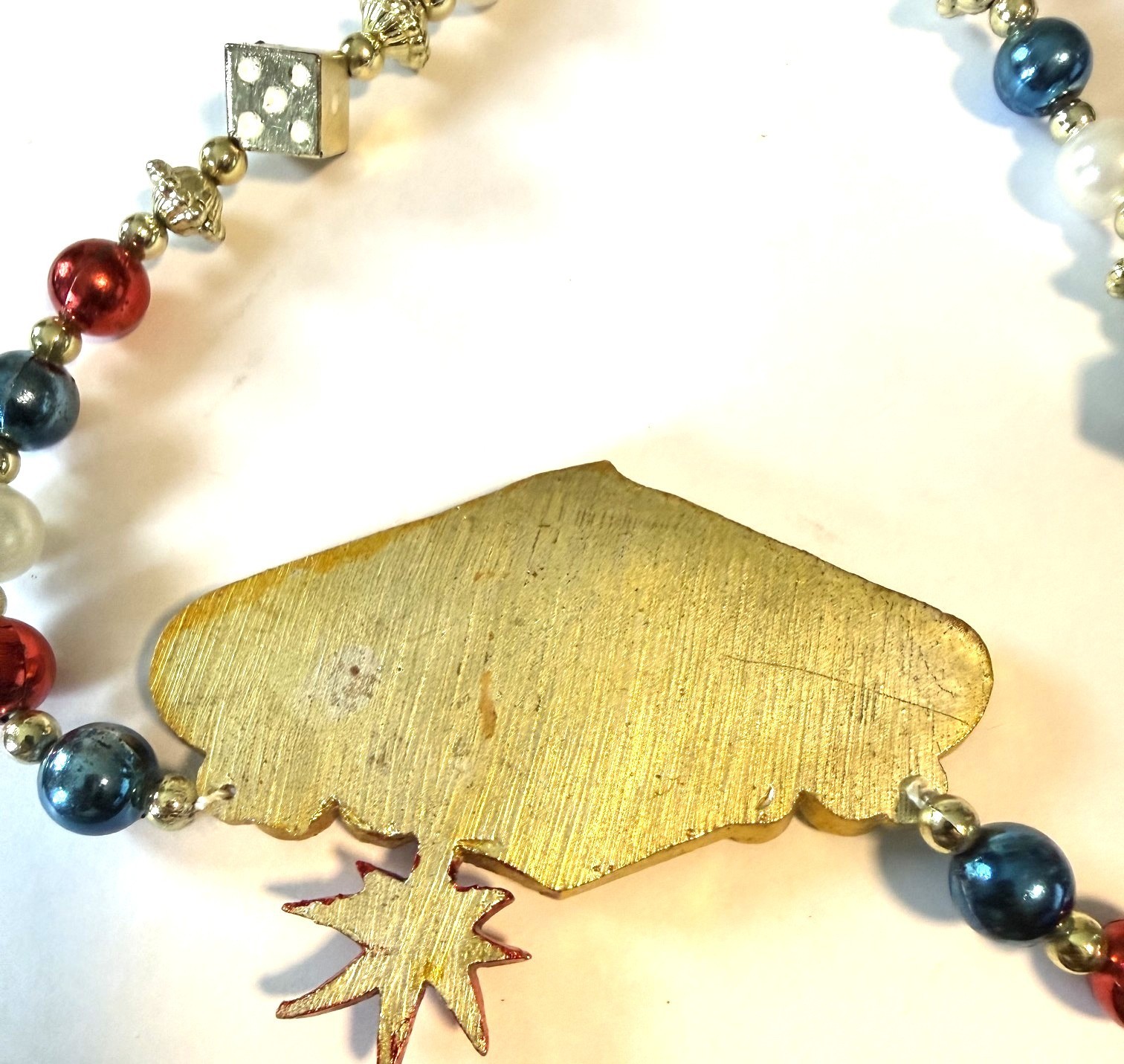 Welcome To Fabulous Las Vegas Nevada – Beaded Necklace – Dice and Colored Beads