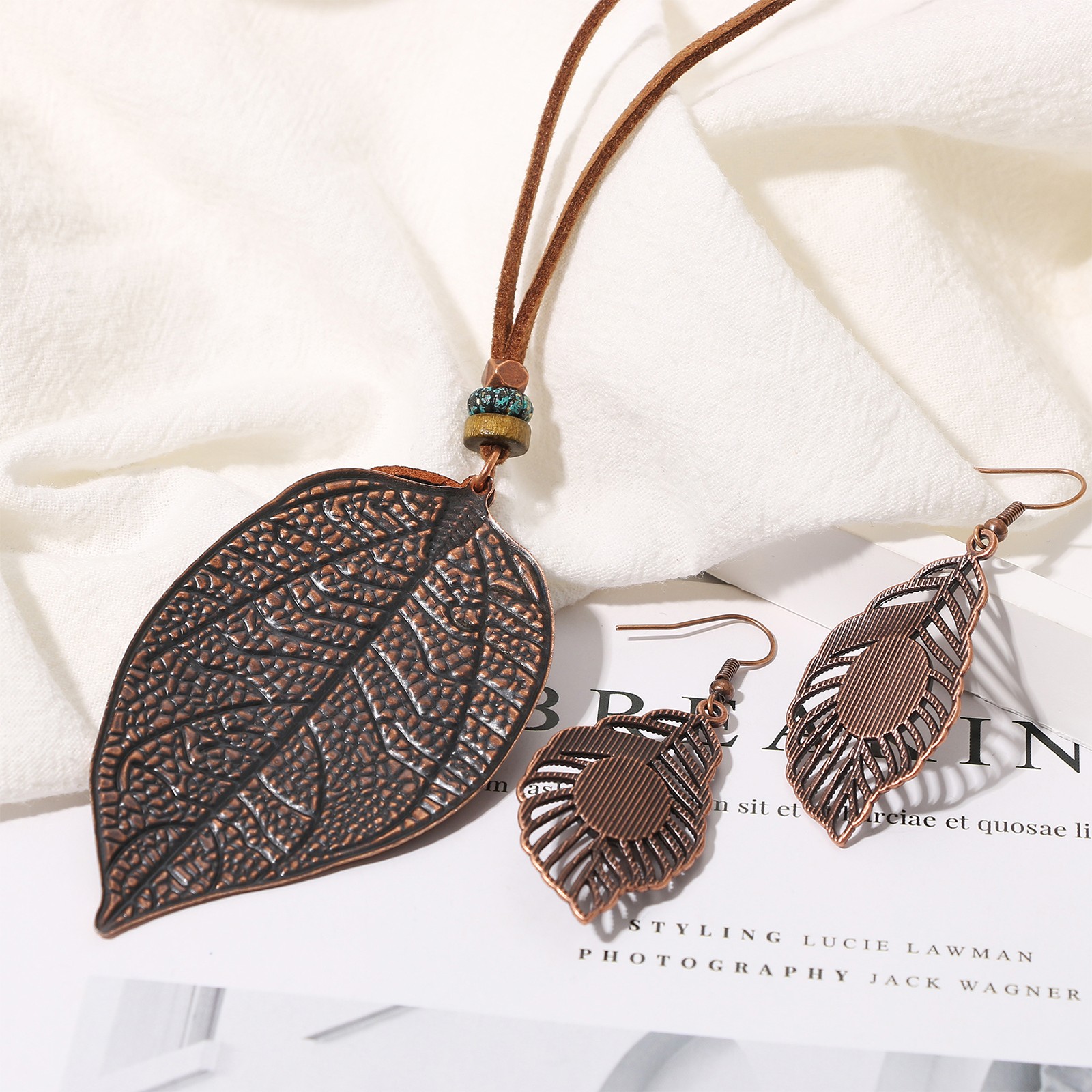 3Pcs Women Retro Bohemian Leaf Necklace Earring Set Turquoise PU Leather Jewelry