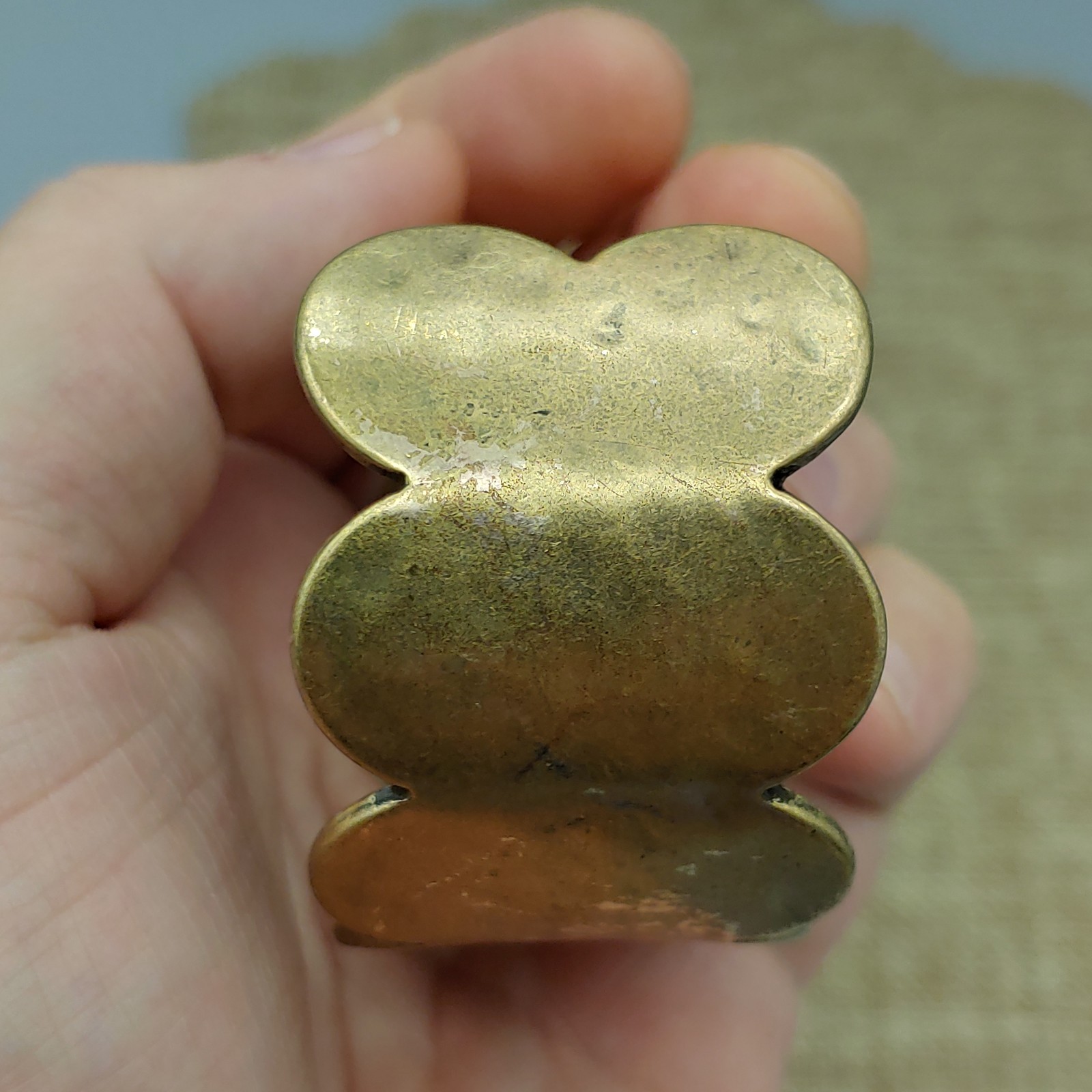 Coldwater Creek Hammered Brass Cuff Bracelet Brass Tone Scalloped Edges 36mm 7″