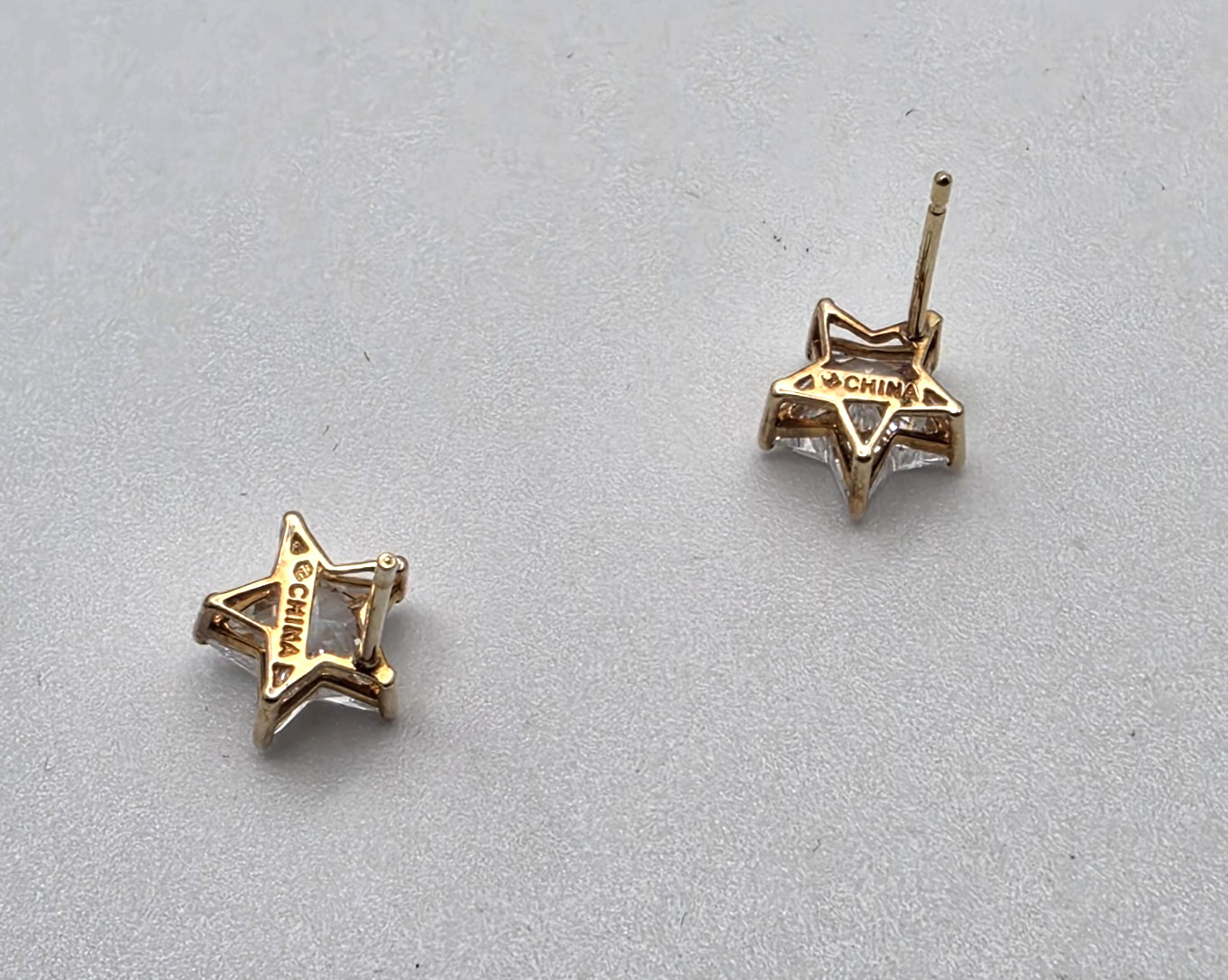 Star Shaped Cubic Zirconia Stud Earrings Diamonique DQ 14Kt Yellow Gold 1.74g