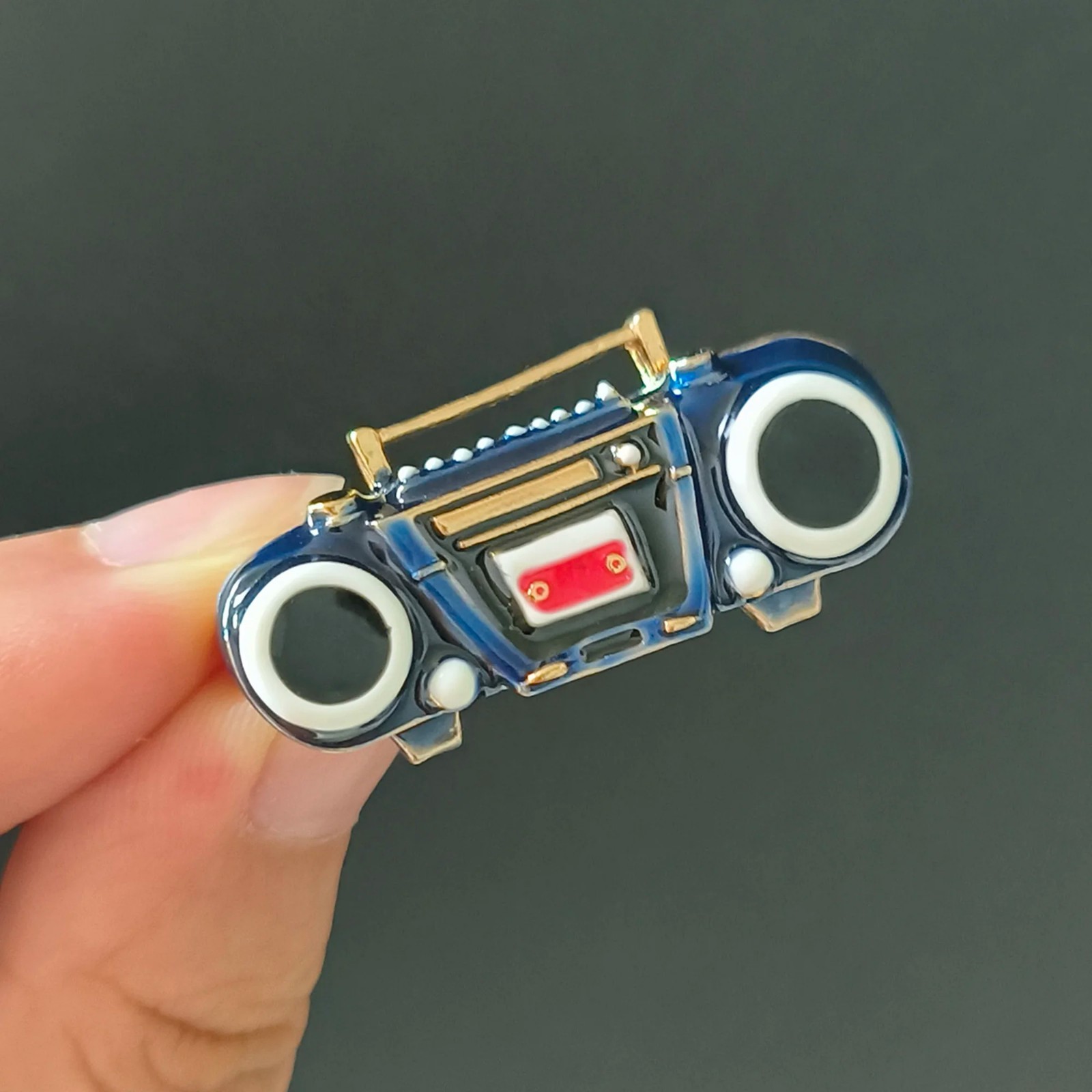 Trendy Vintage Home Accessories Camera Tv Brooches Fan Tool Pins Luxury Gifts