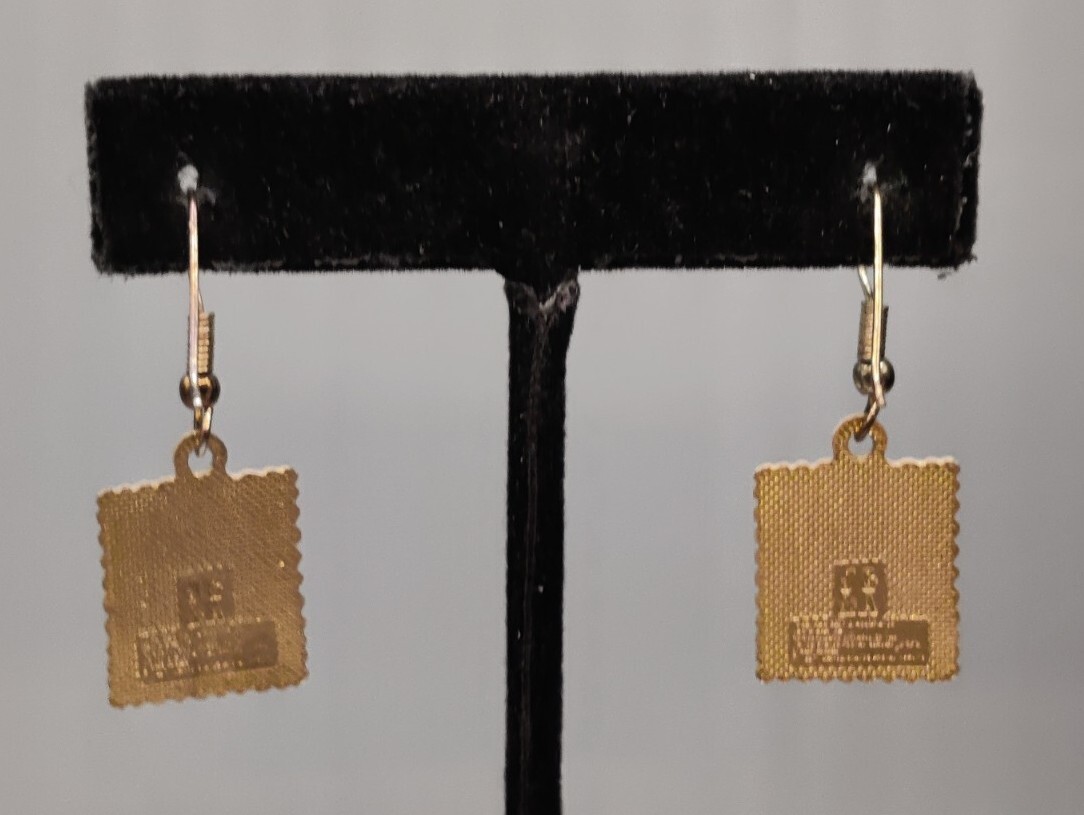 JG &A Gold Tone Love Heart Red Purple Green Postage Mail Stamp USA 22 Earrings